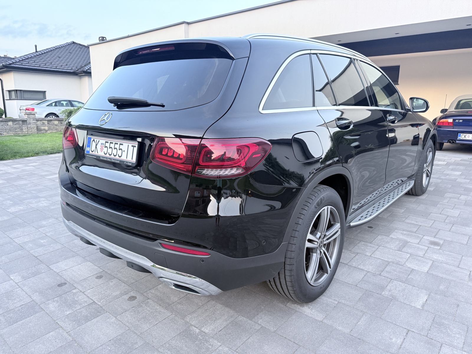 MercedesGLC 200 4MATIC, REG DO 2/27, 153tkm SERVISNA, U SUSTAVU PDV-a,, fotografija 5