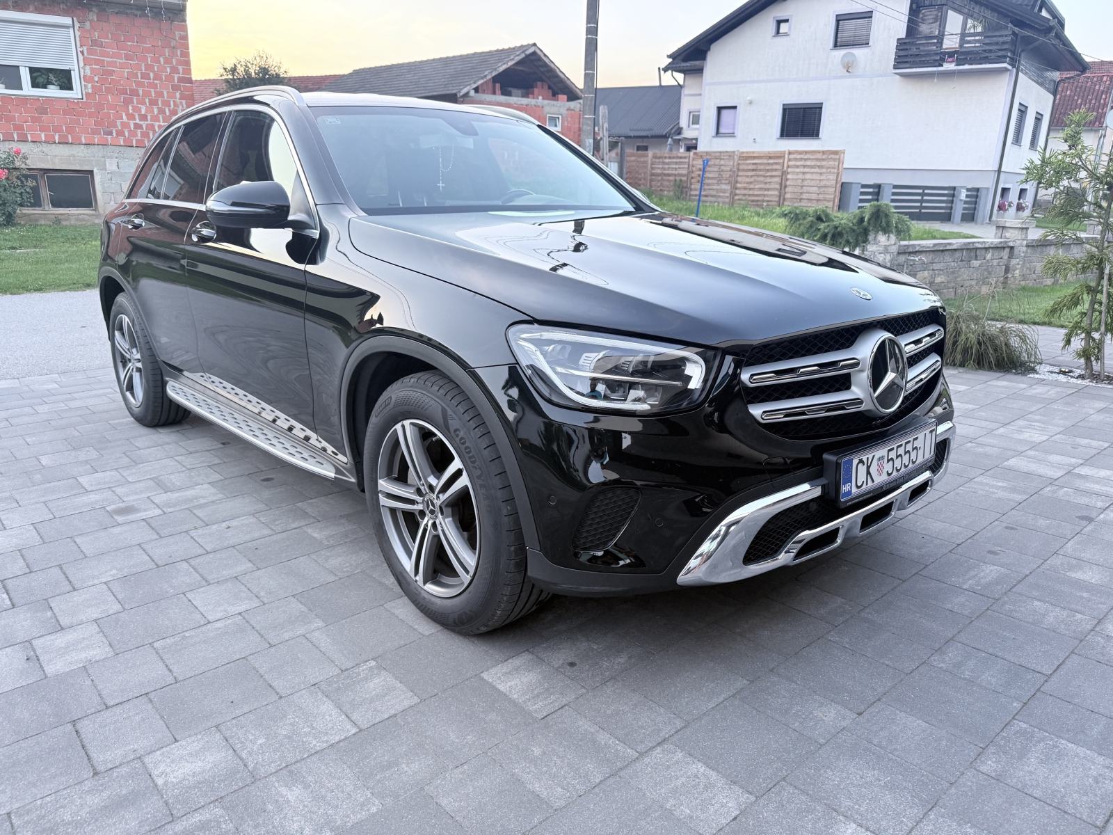 MercedesGLC 200 4MATIC, REG DO 2/27, 153tkm SERVISNA, U SUSTAVU PDV-a,, fotografija 7