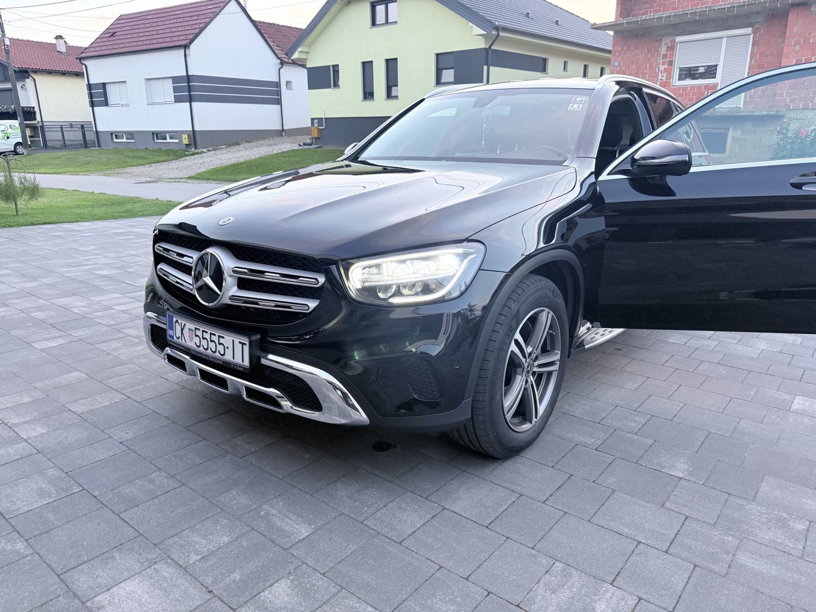 MercedesGLC 200 4MATIC, REG DO 2/27, 153tkm SERVISNA, U SUSTAVU PDV-a,, fotografija 19