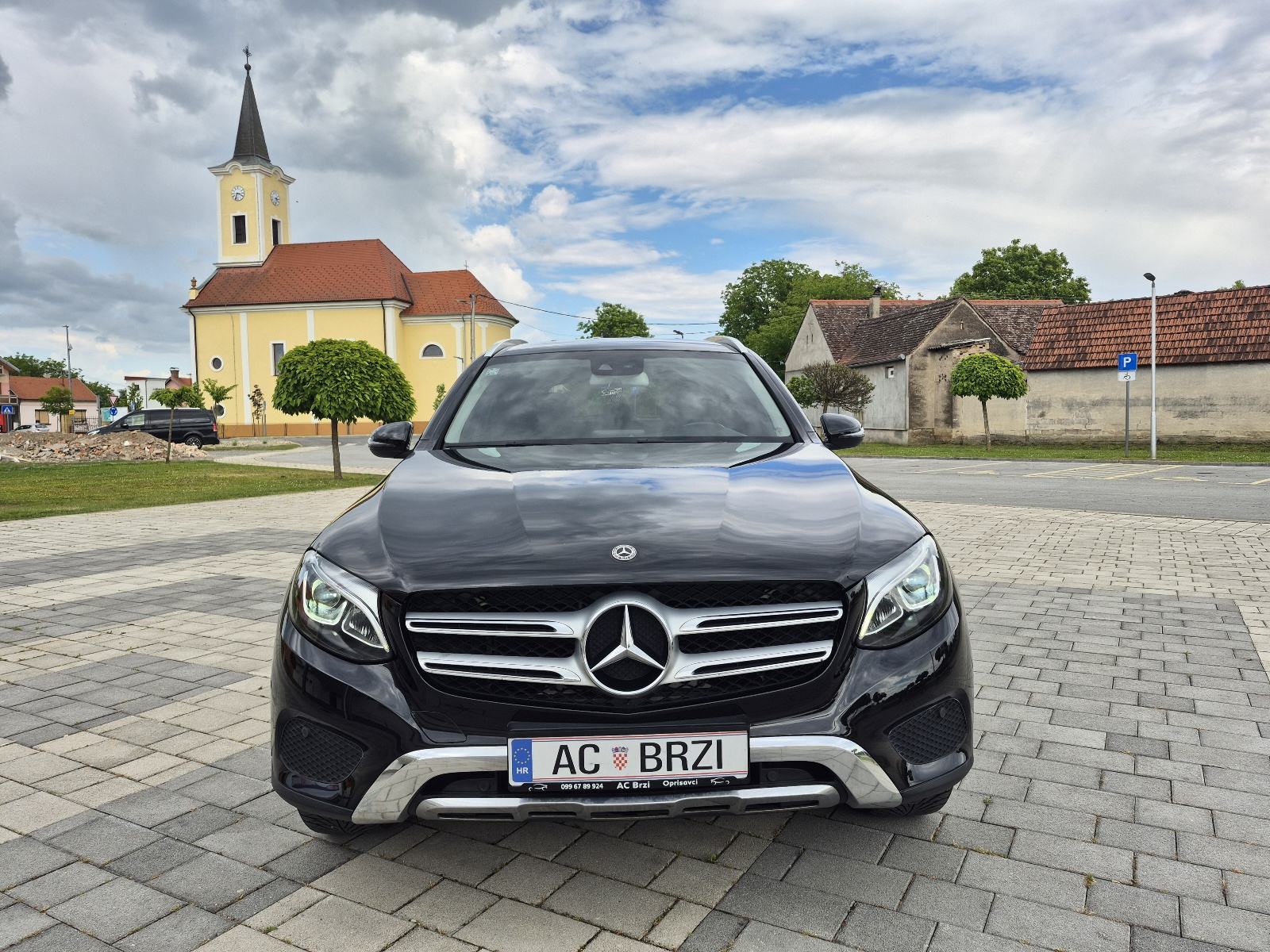 Mercedes GLC 220 d 4MATIC Ambient, kamera,mrtvi kut,kuka,9G,Keyless, fotografija 14