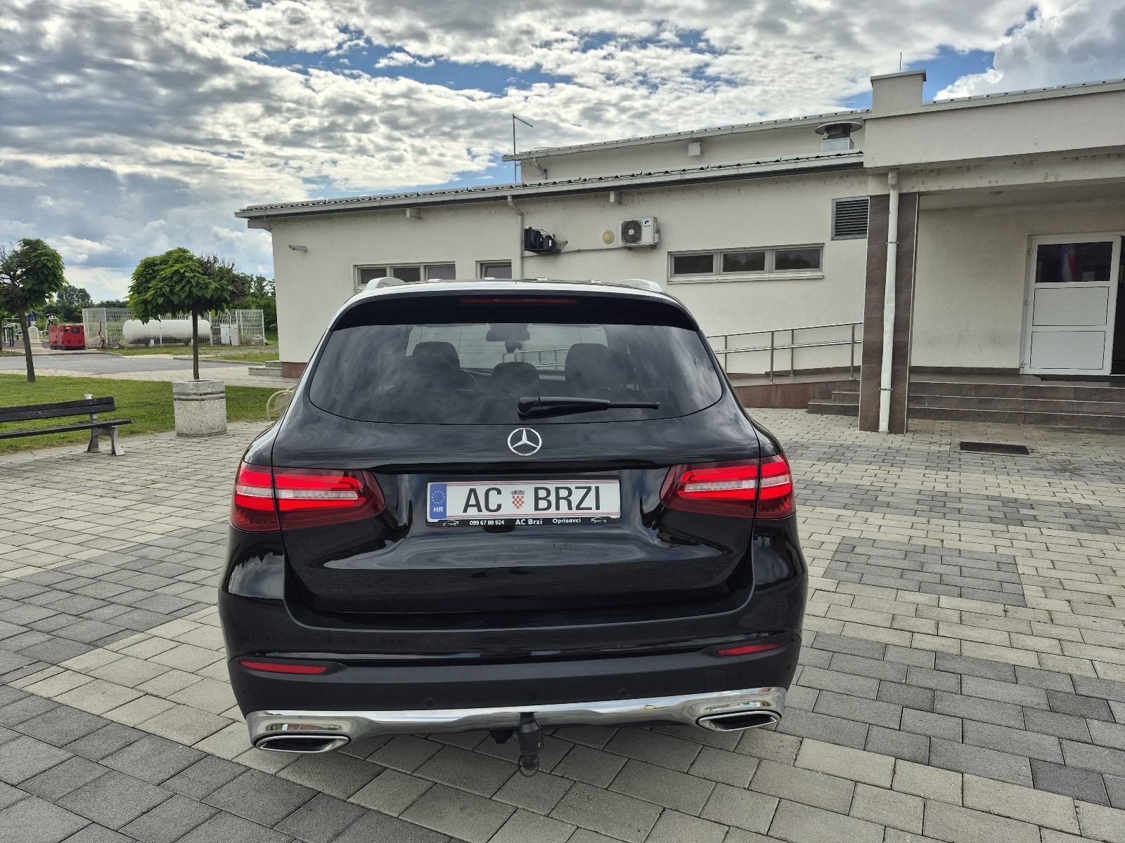 Mercedes GLC 220 d 4MATIC Ambient, kamera,mrtvi kut,kuka,9G,Keyless, fotografija 7
