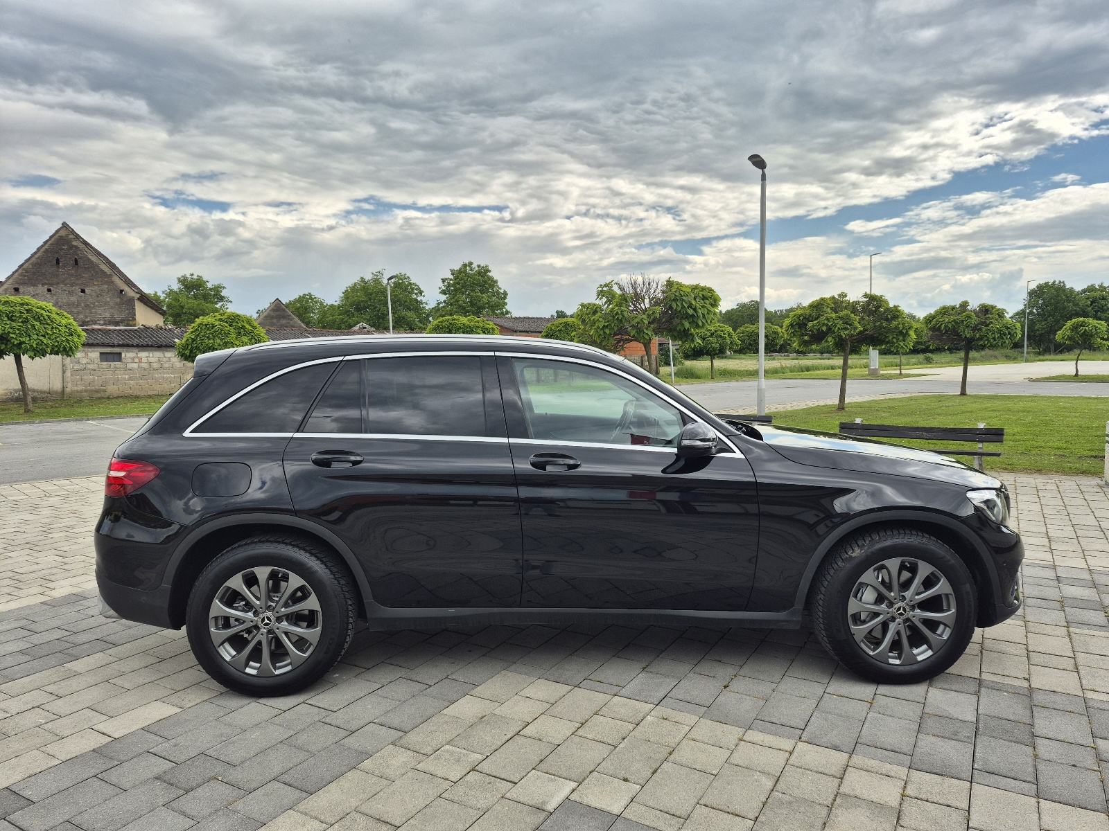 Mercedes GLC 220 d 4MATIC Ambient, kamera,mrtvi kut,kuka,9G,Keyless, fotografija 10