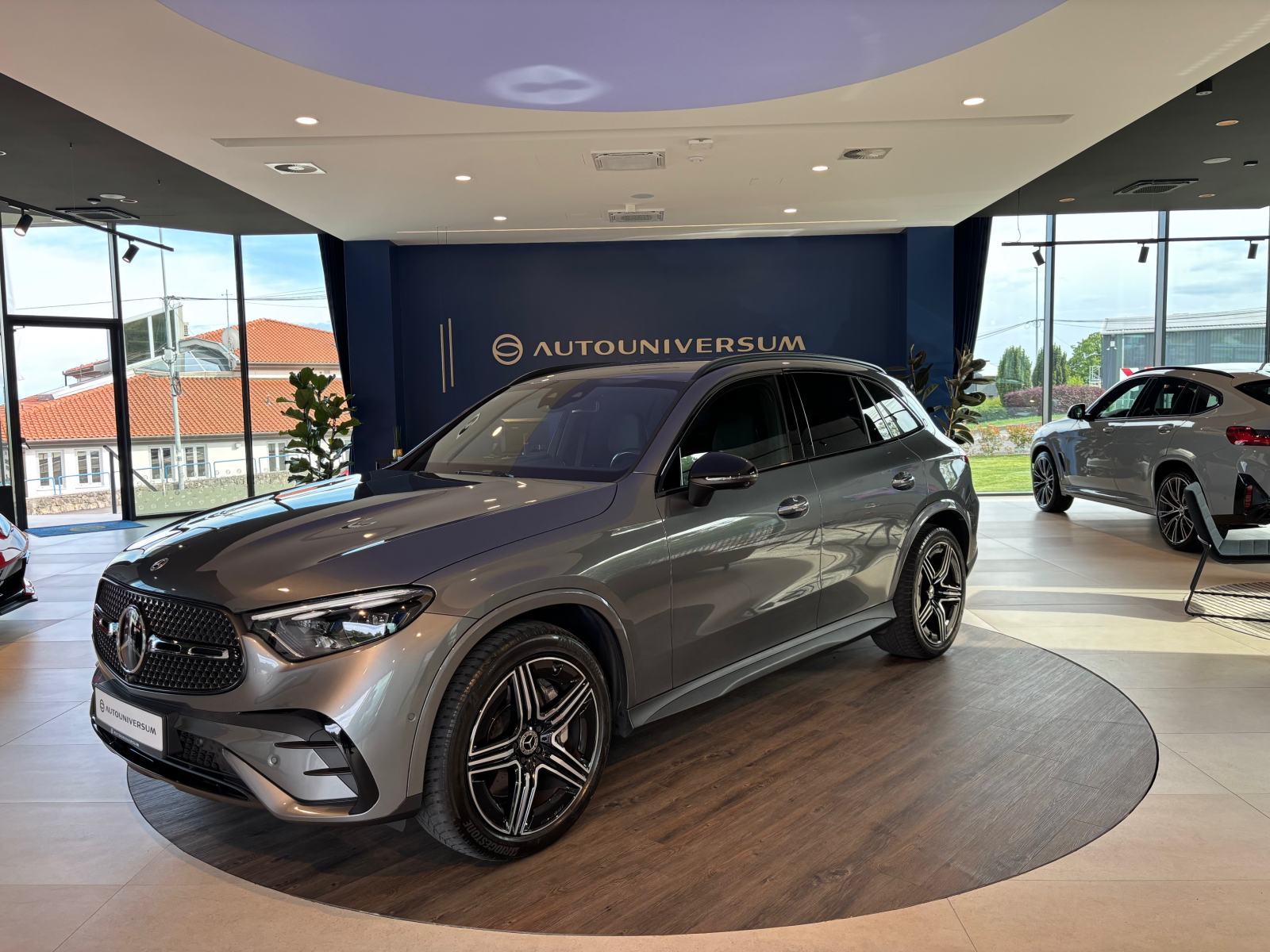 Mercedes GLC 220d 4Matic AMG - Digital Light, kamera 360°, alu 20", pogled izvana - slika 1
