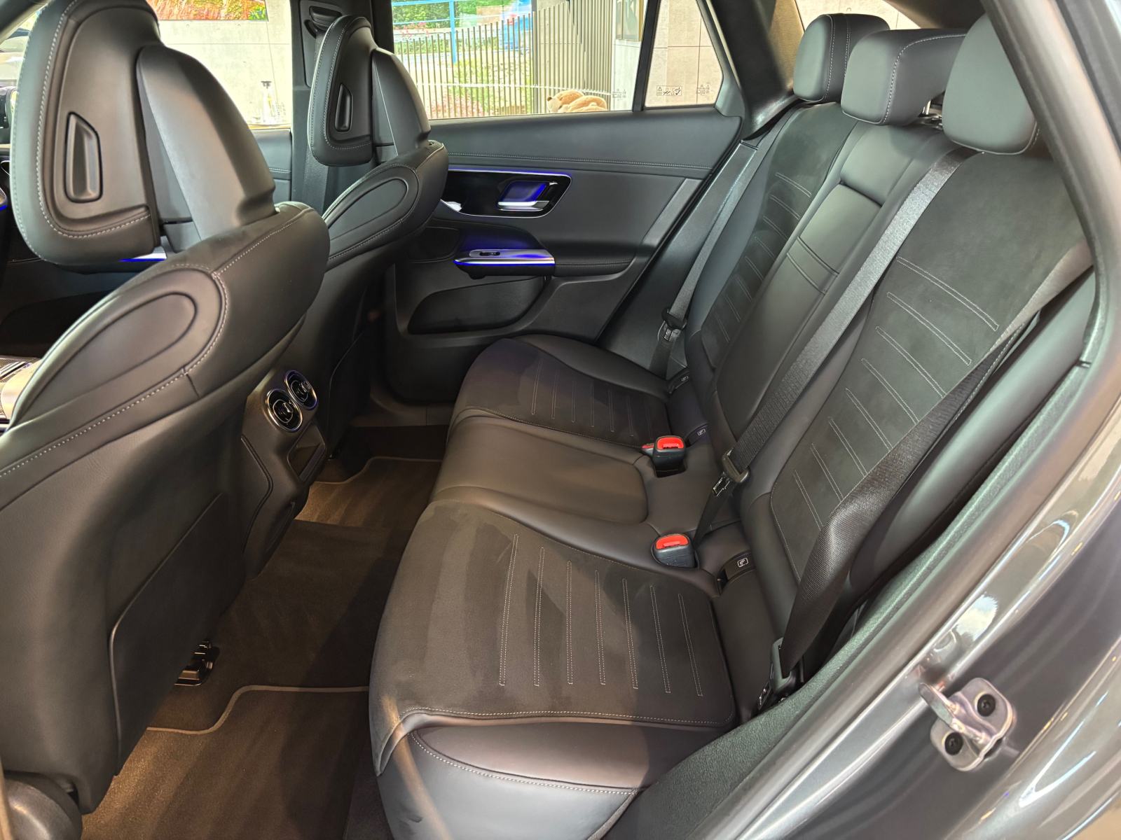 Mercedes GLC 220d 4Matic AMG - Digital Light, kamera 360°, alu 20", fotografija 11