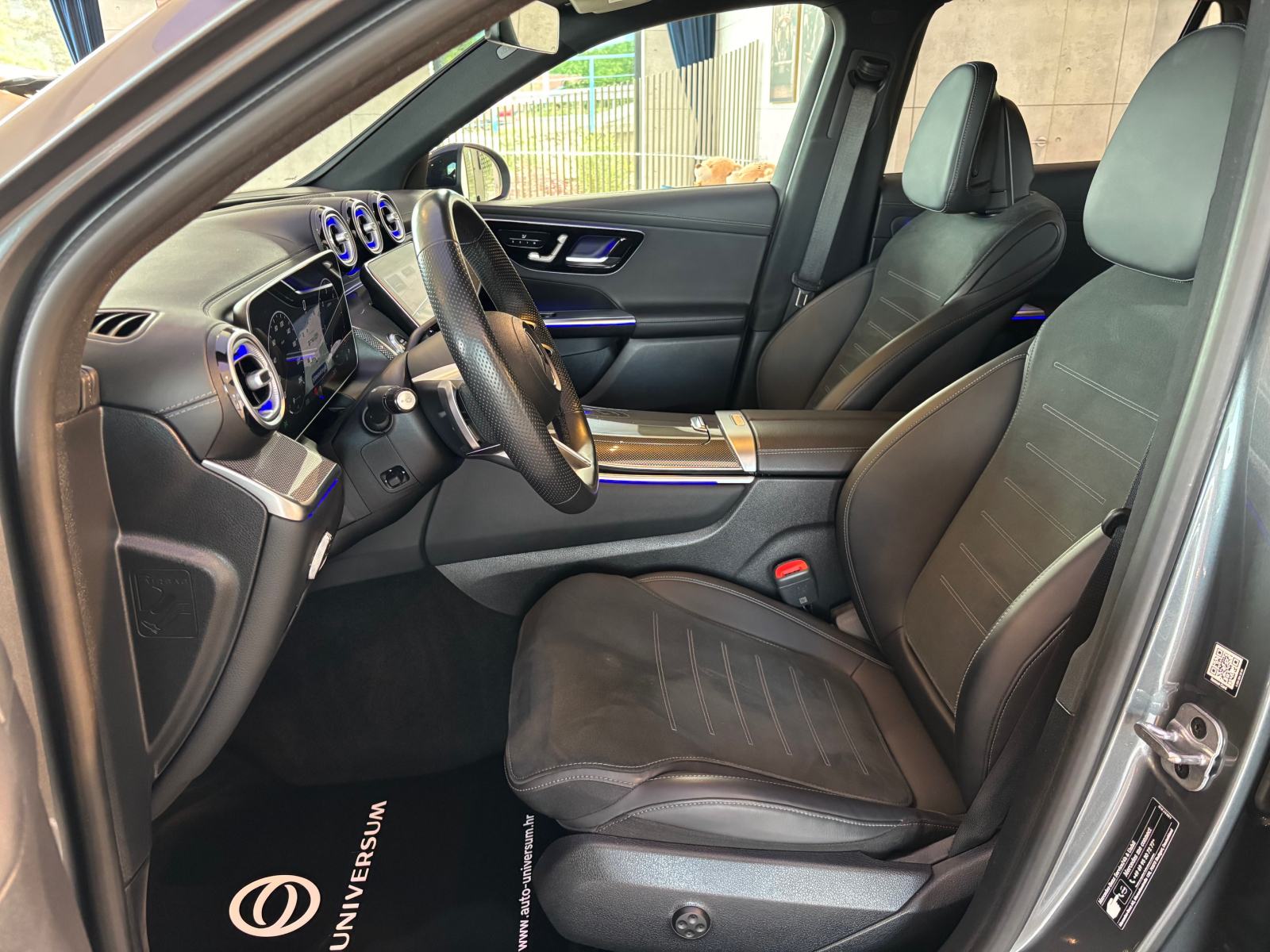 Mercedes GLC 220d 4Matic AMG - Digital Light, kamera 360°, alu 20", fotografija 10