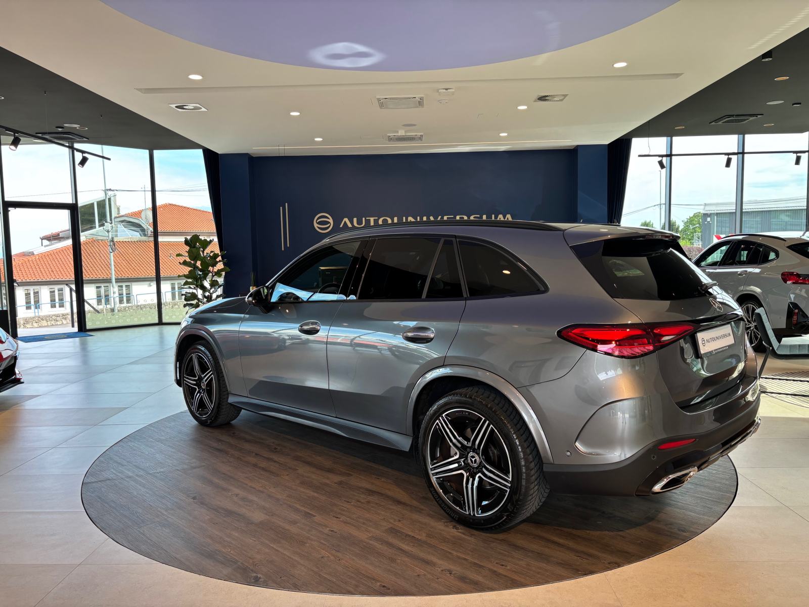 Mercedes GLC 220d 4Matic AMG - Digital Light, kamera 360°, alu 20", pogled izvana - slika 3