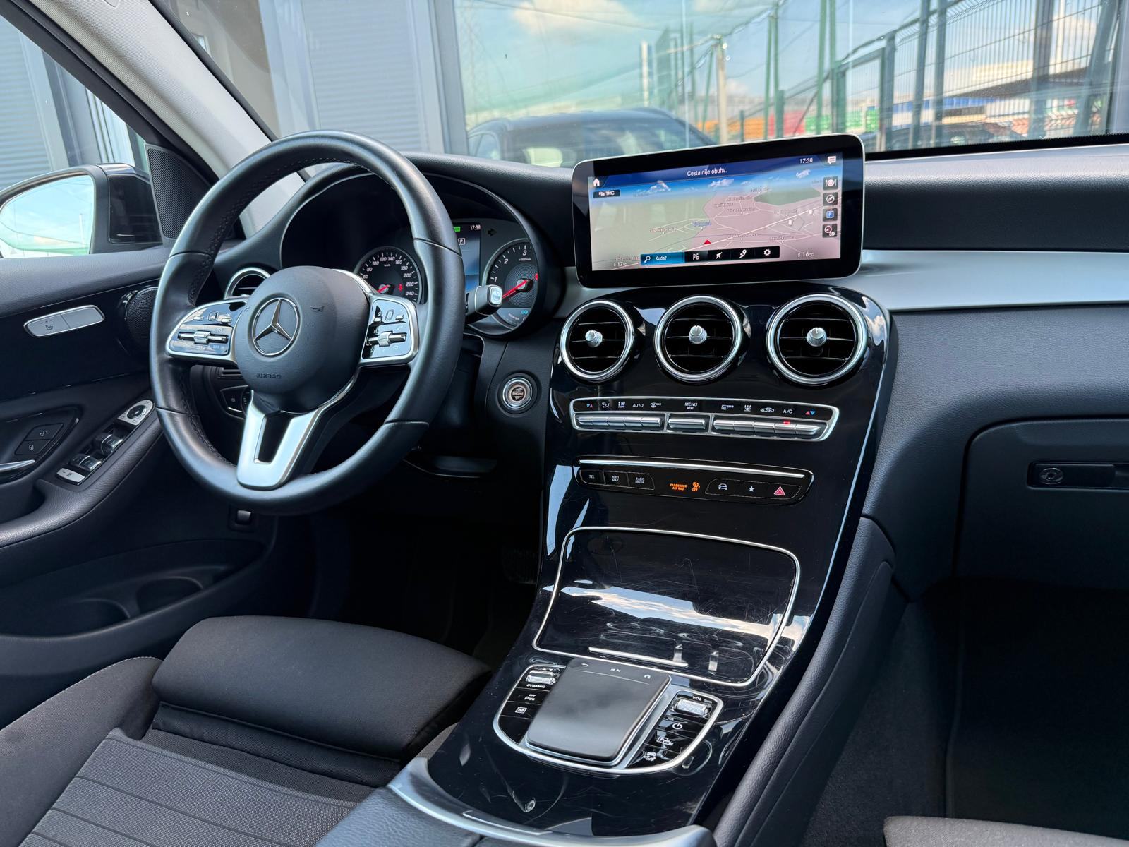 Mercedes GLC 300de 4MATIC °VELIKI NAVIGACIJA°KAMERA°LEASING BEZ UČEŠĆA, fotografija 10