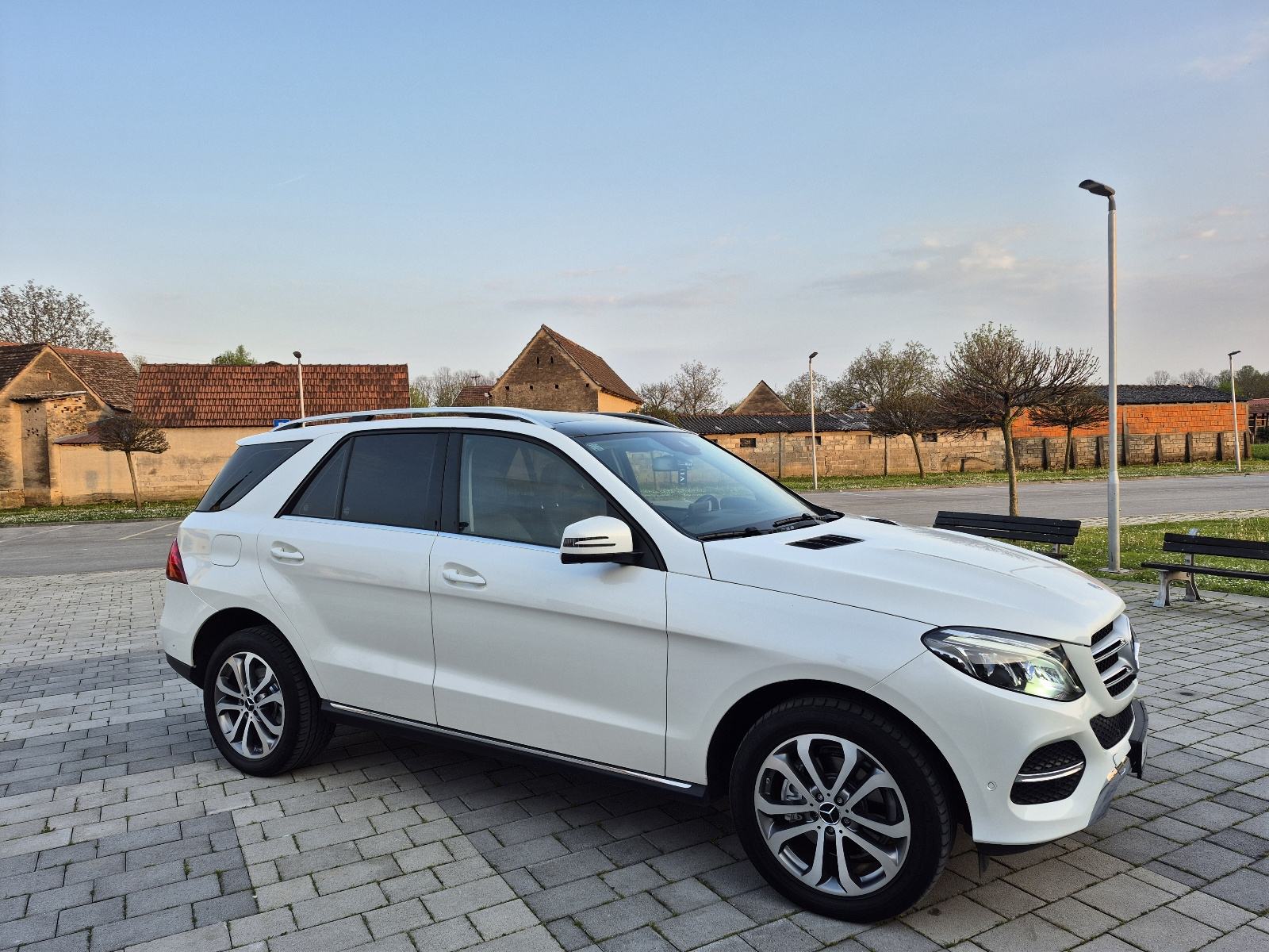 Mercedes GLE 250d 4MATIC 9G,AMG line,panorama,Full LED,kuka,kamere360, fotografija 10