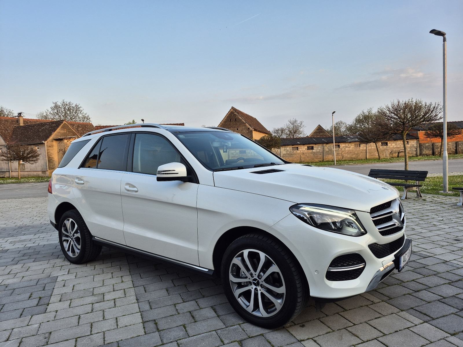 Mercedes GLE 250d 4MATIC 9G,AMG line,panorama,Full LED,kuka,kamere360, fotografija 13