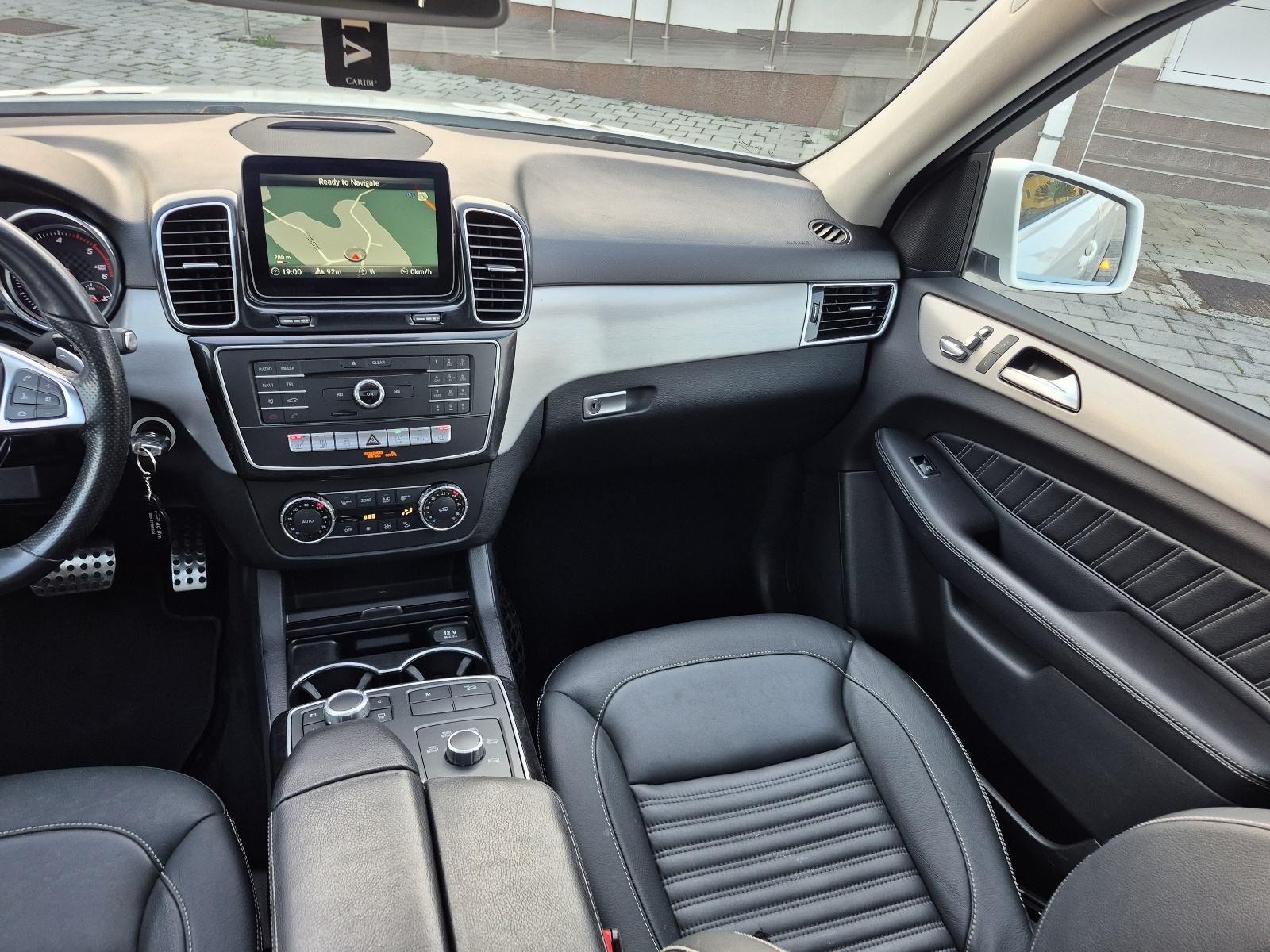 Mercedes GLE 250d 4MATIC 9G,AMG line,panorama,Full LED,kuka,kamere360, fotografija 20