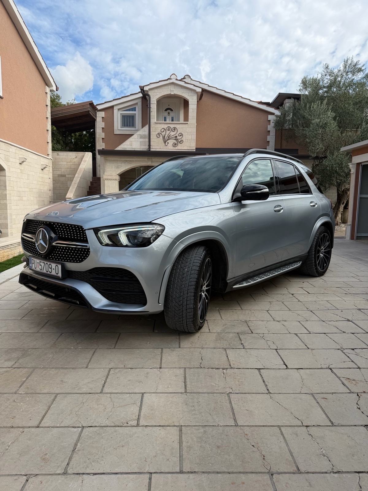 Mercedes GLE 350de AMG line, fotografija 1