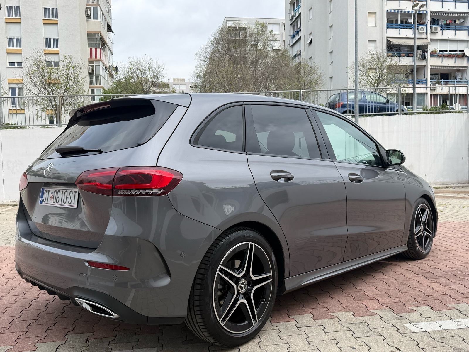 MERCEDES B 200 d FULL AMG ❗️49500 KM ❗️MODEL 2022 g TOP STANJE NOVO, pogled izvana - slika 3
