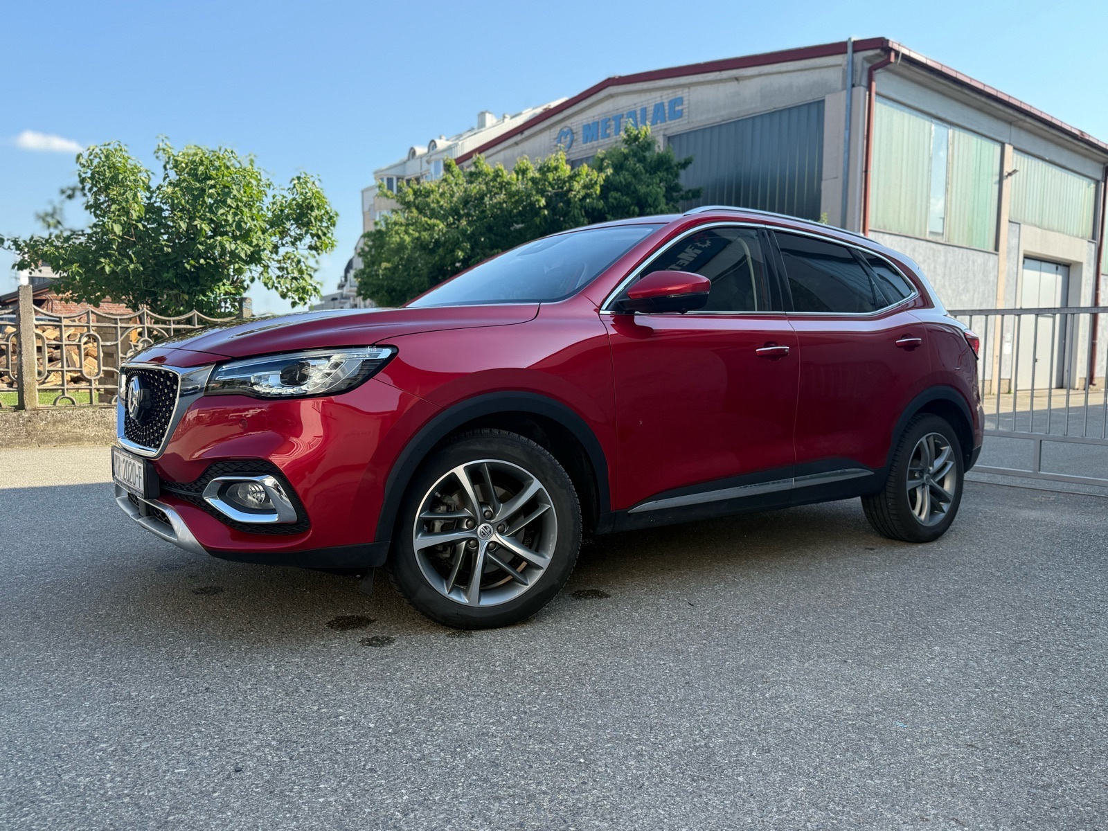 MG EHS 1.5 PHEV Luxury automatik, fotografija 2