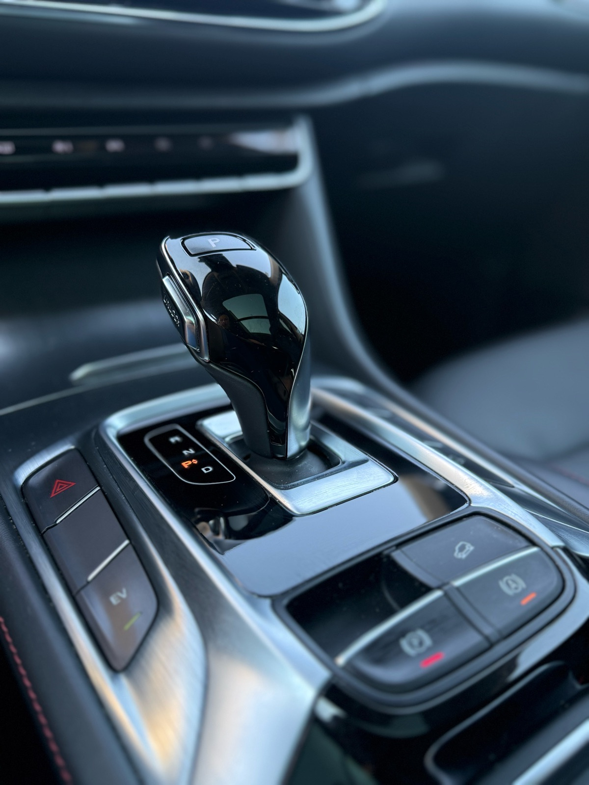 MG EHS 1.5 PHEV Luxury automatik, fotografija 12