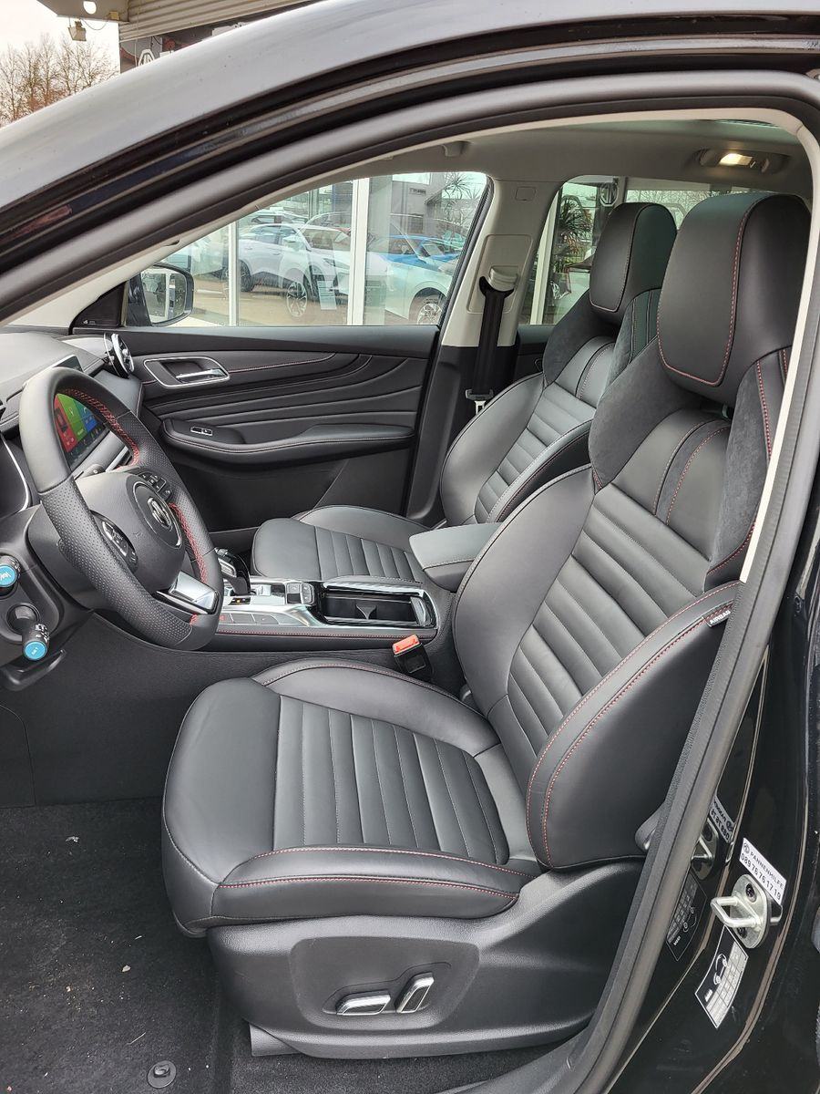 MG EHS Plug-in Hybrid LUXURY PANORAMA ACC KAMERA 360 WLTP 52KM, fotografija 2