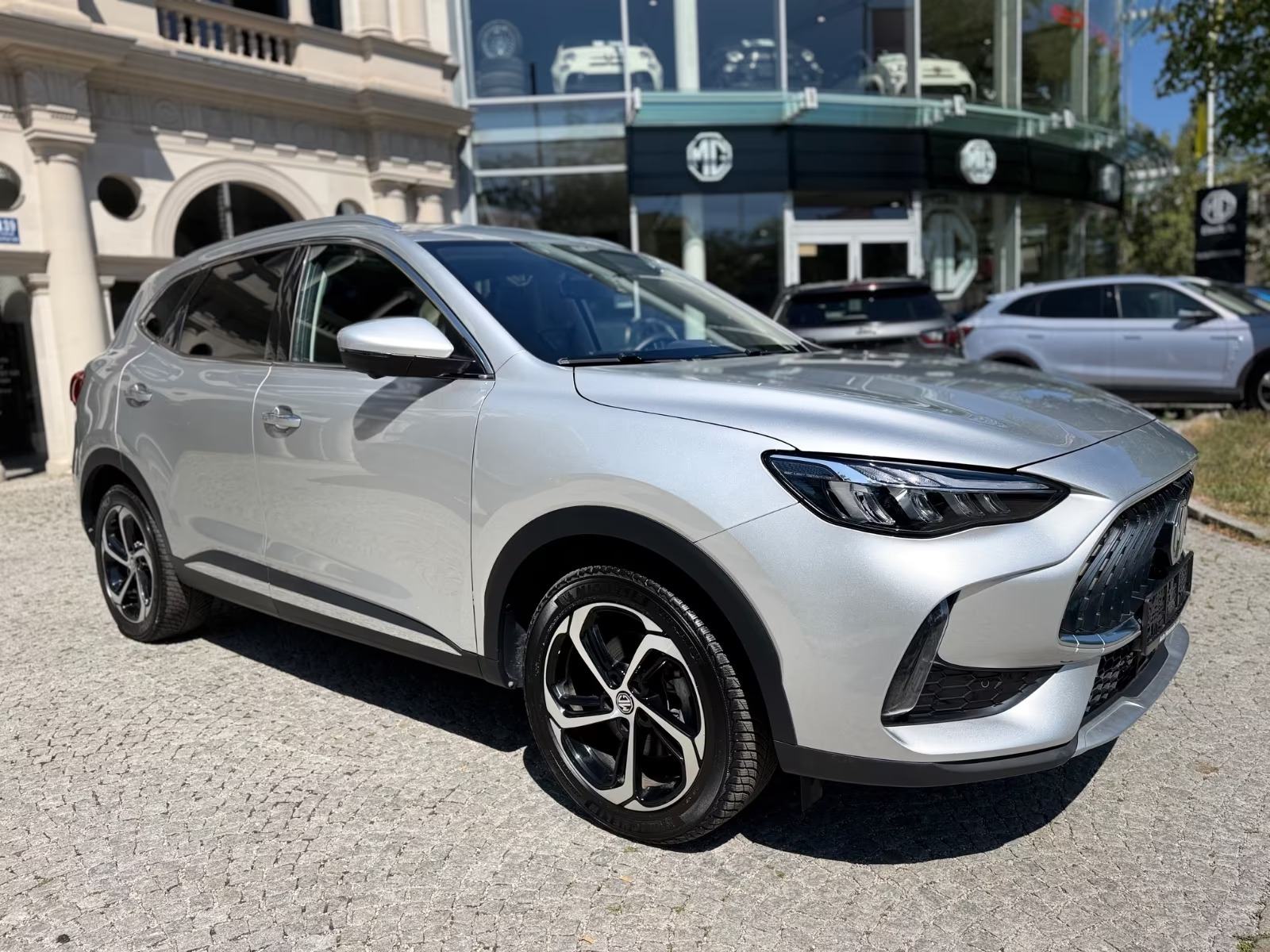 MG HS 1.5 T-GDi DCT automatik LUXURY PANORAMA KAMERA 360 ACC LED, fotografija 5