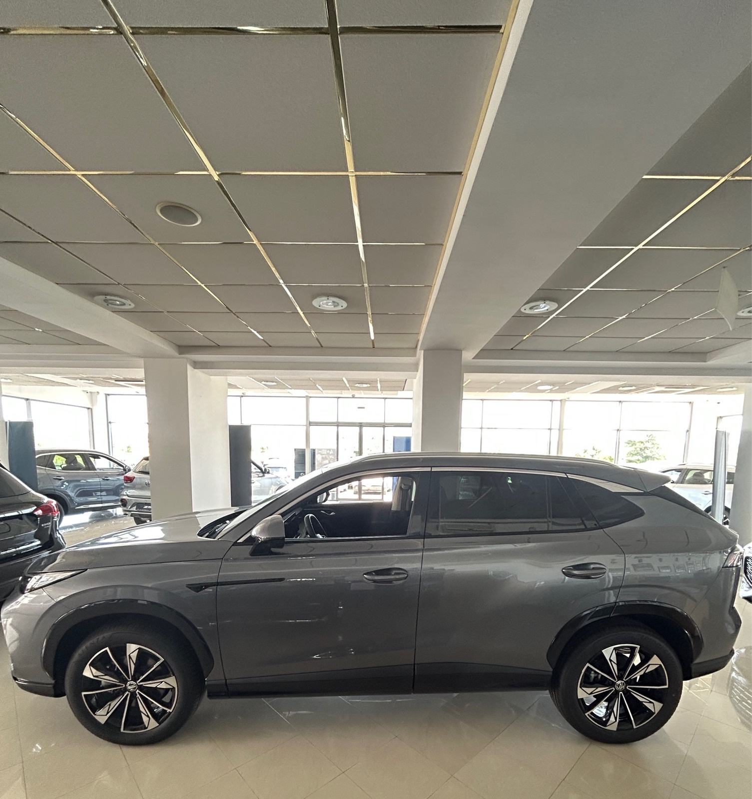 MG HS 1.5T, pogled izvana - slika 2