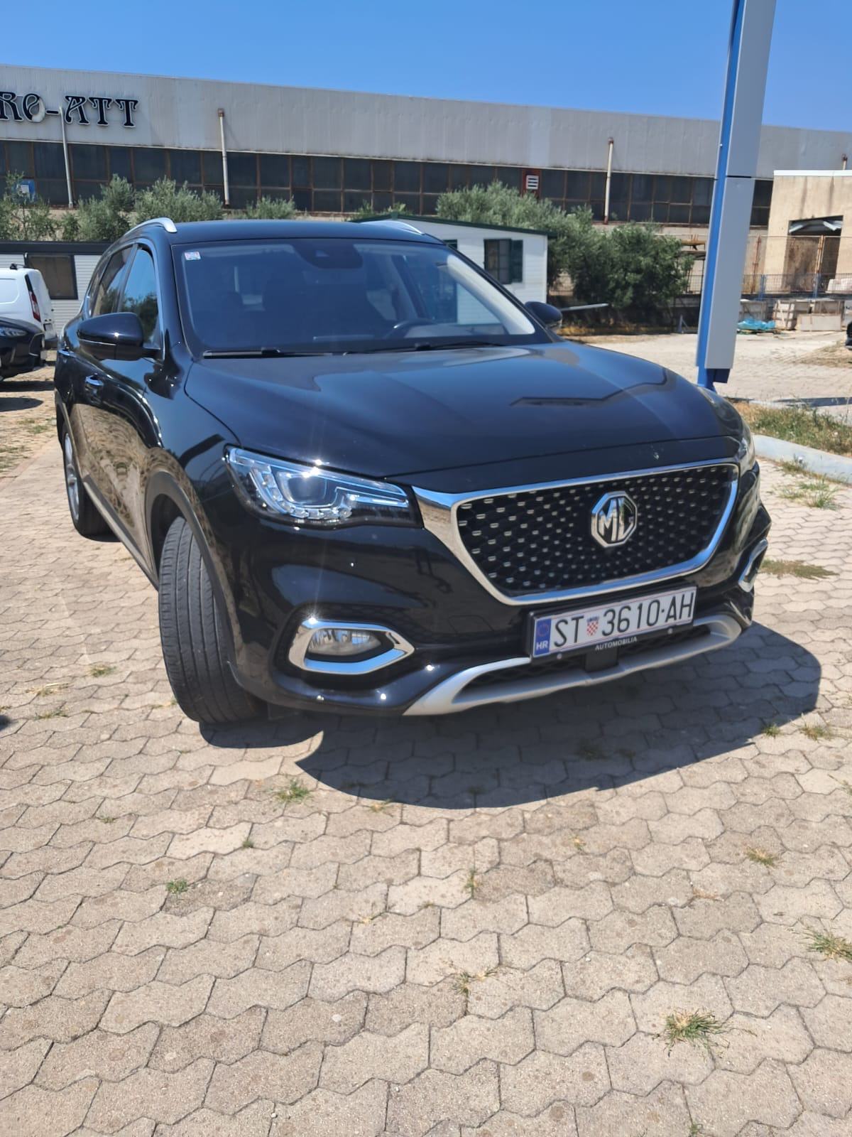 MG HS Luxury automatik, fotografija 2