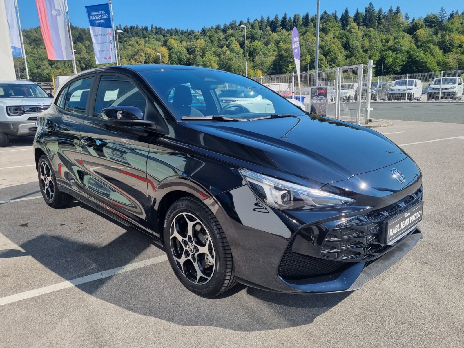 MG MG3 1.5 COMFORT - ODLIČNO OHRANJEN - TOP OPREMA, fotografija 3