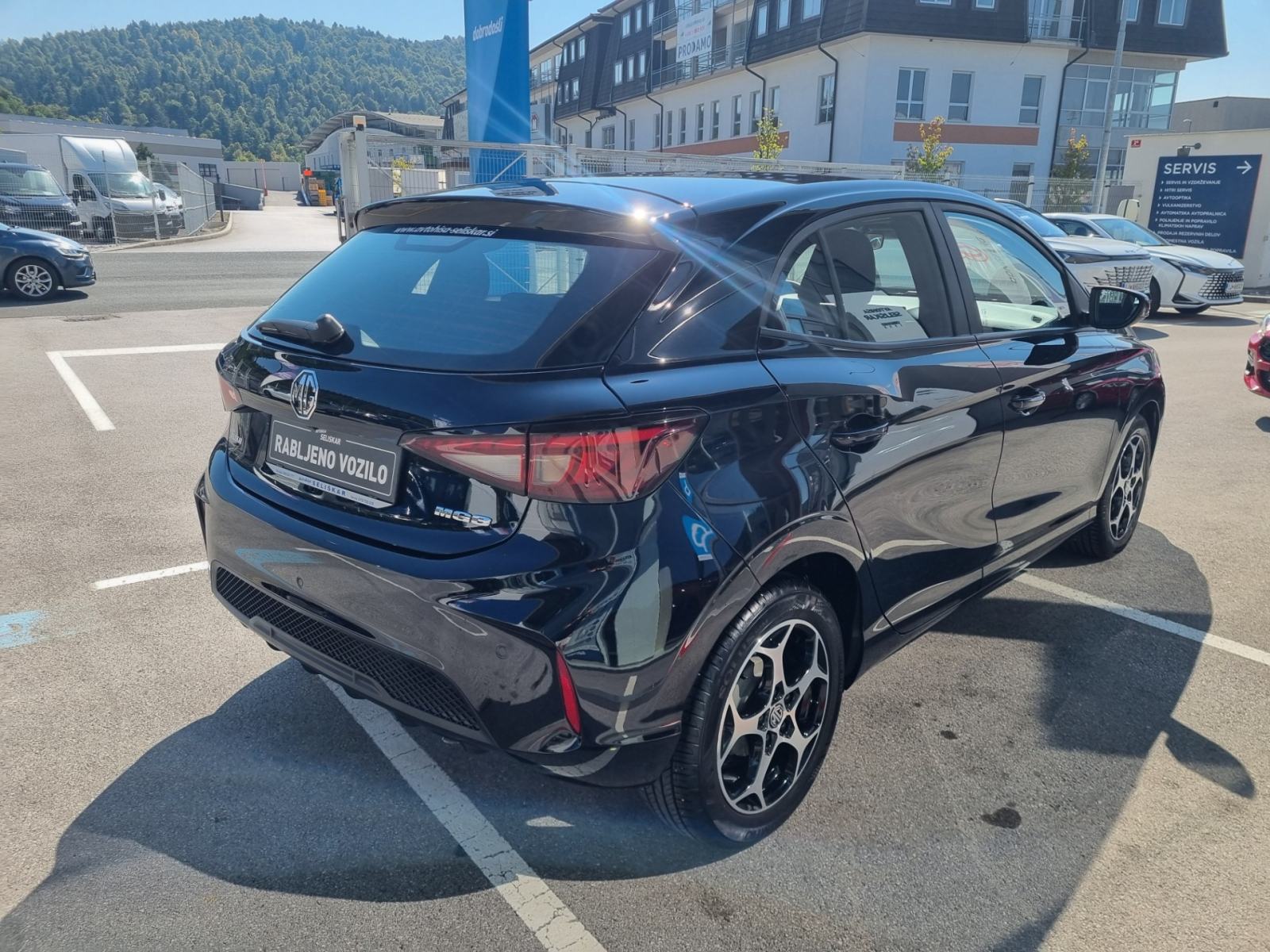 MG MG3 1.5 COMFORT - ODLIČNO OHRANJEN - TOP OPREMA, fotografija 7