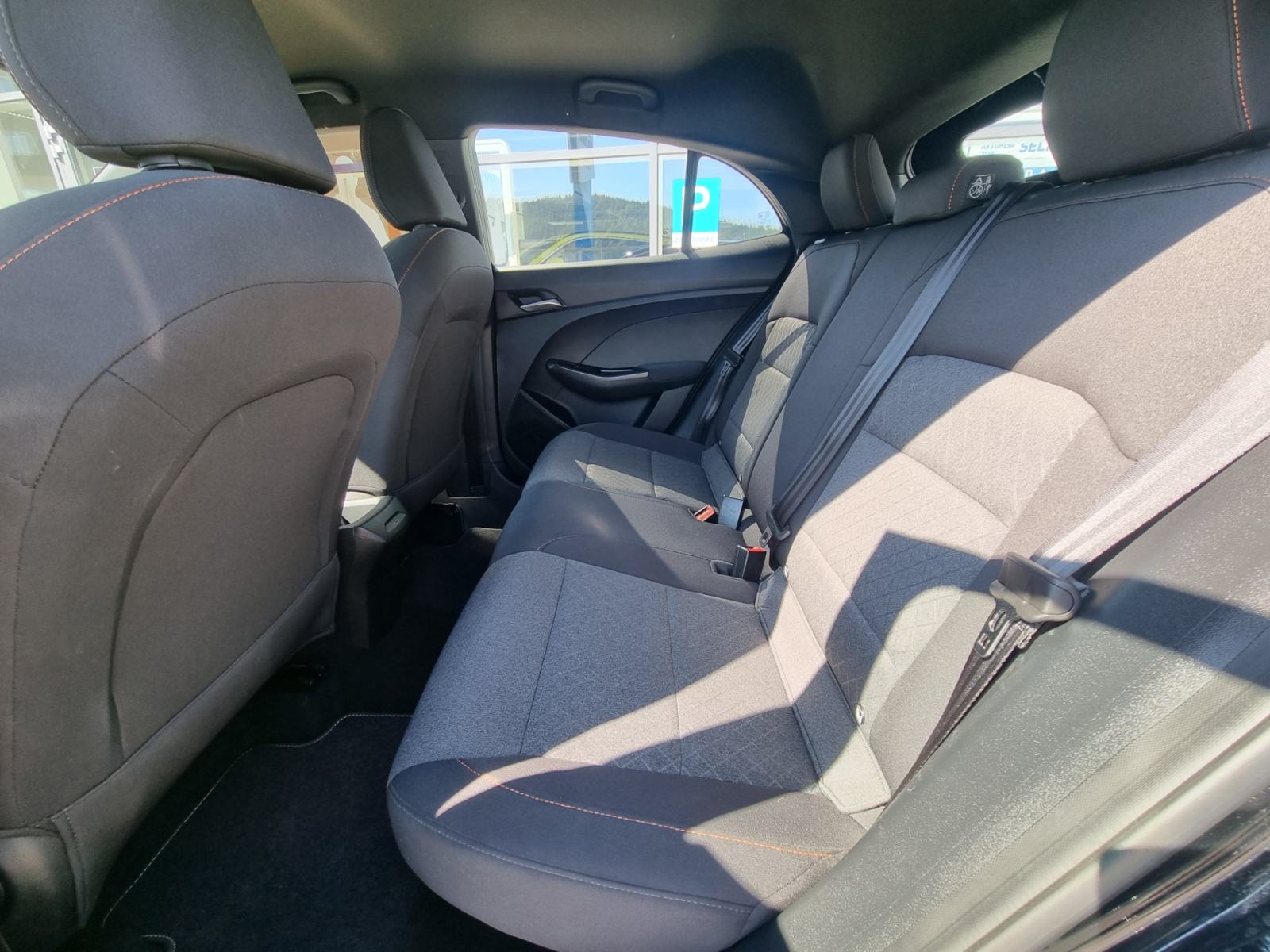 MG MG3 1.5 COMFORT - ODLIČNO OHRANJEN - TOP OPREMA, fotografija 9