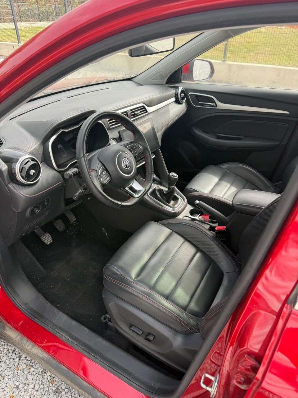 MG ZS 1,0T-GDI Luxury, fotografija 8