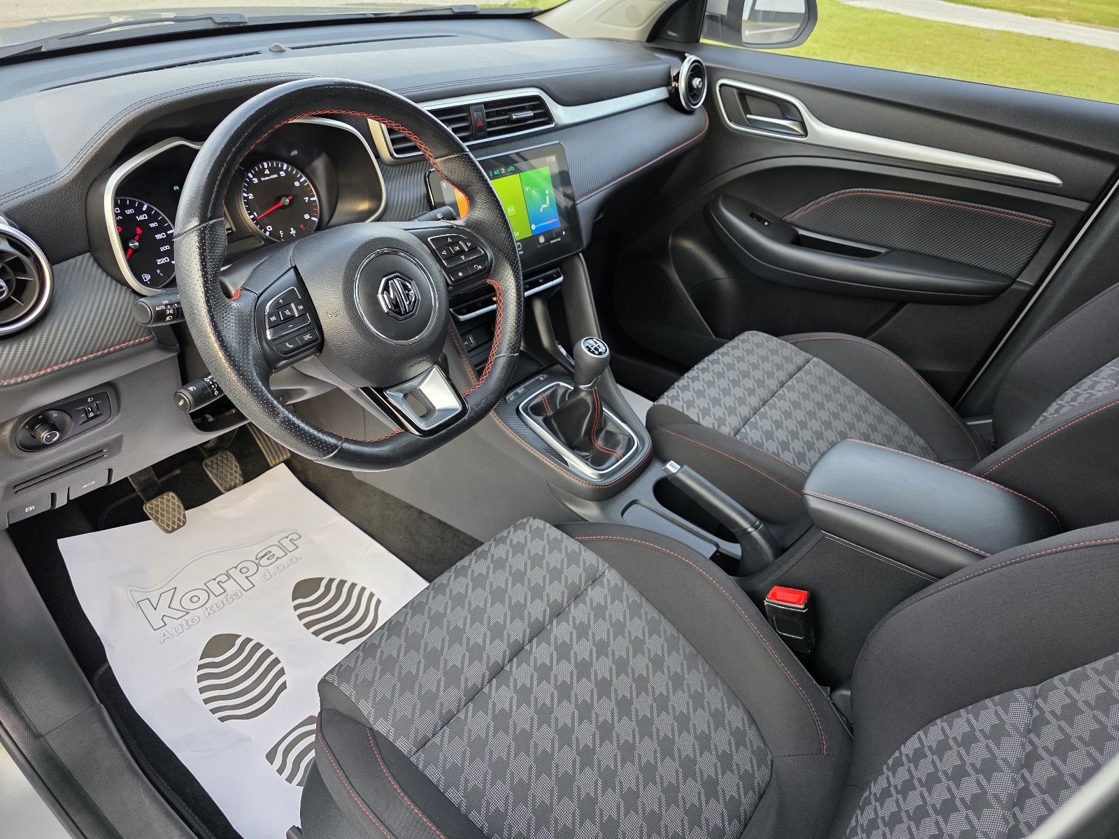 MG ZS 1.5 EXCITE, 31.000km, TVORNIČKO JAMSTVO, MOG. KREDITA-LEASINGA, fotografija 9