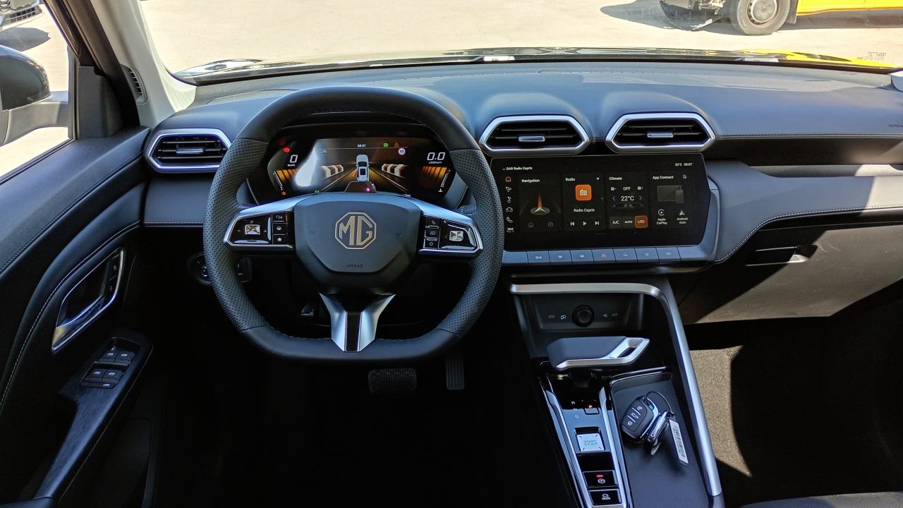 MG ZS 1,5 Hybrid+ Luxury, fotografija 12