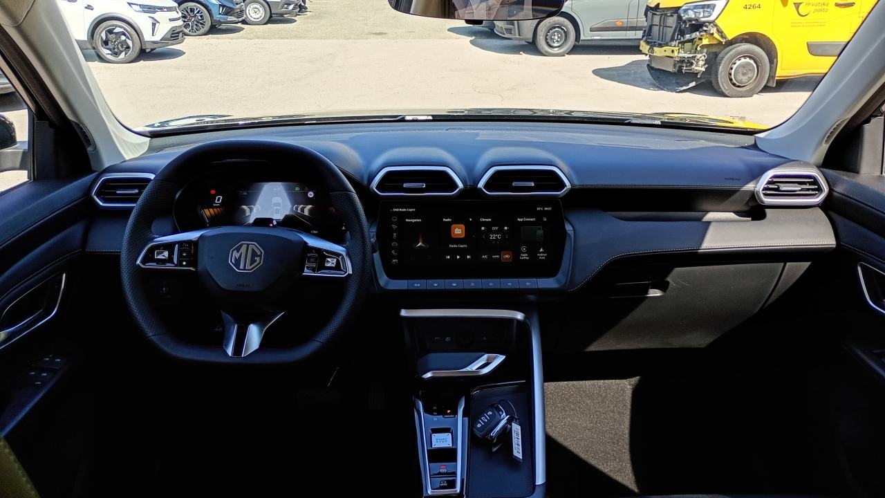 MG ZS 1,5 Hybrid+ Luxury, fotografija 13