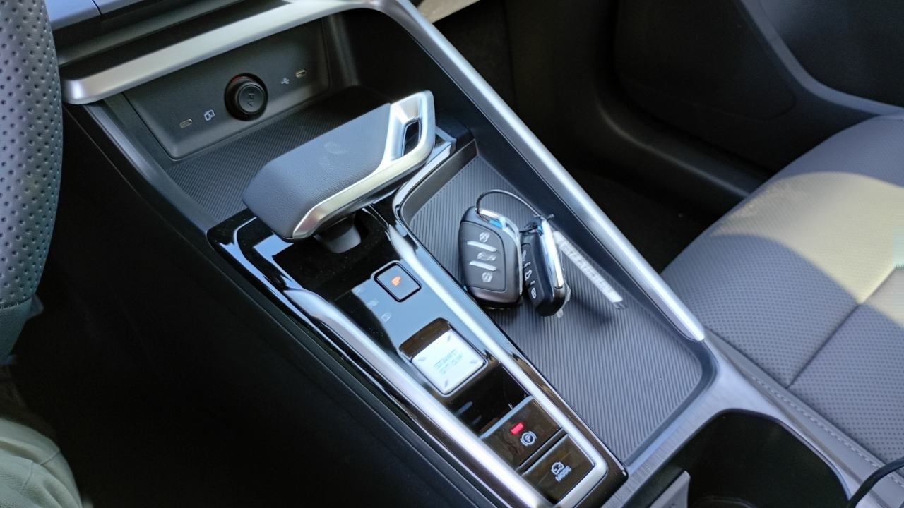 MG ZS 1,5 Hybrid+ Luxury, fotografija 18