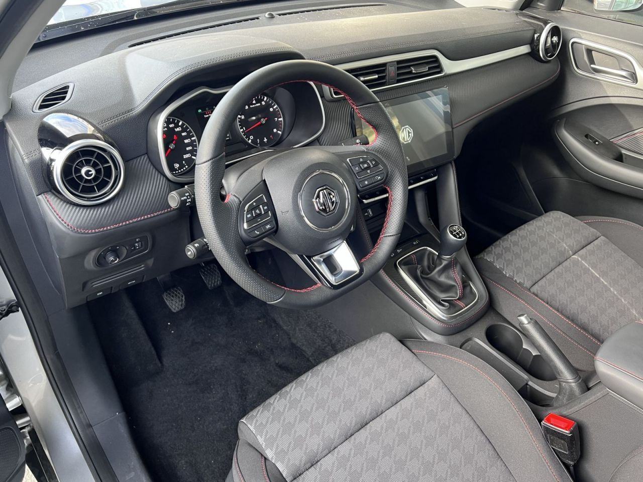 MG ZS 1.5 VTi-Tech Comfort LED DAB PDC APPLE CAR. ANDROID AUTO JAMSTVO, fotografija 6