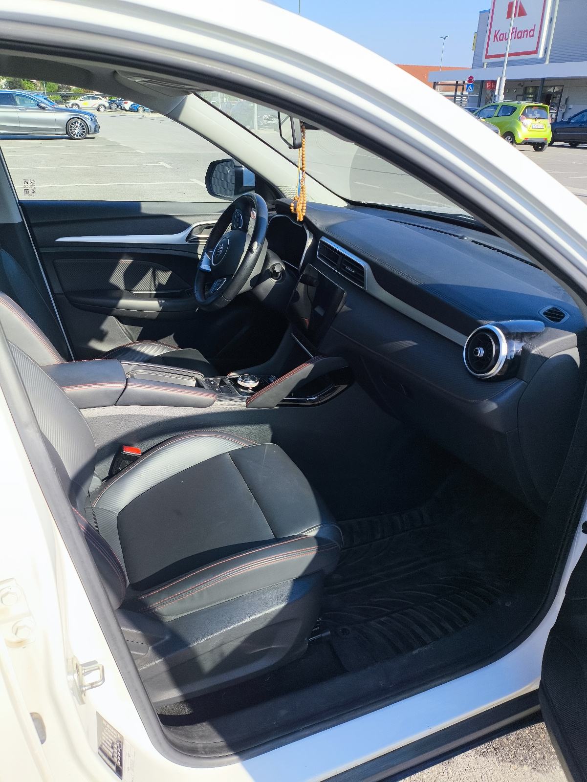 MG ZS EV električni pogon automatik, fotografija 6