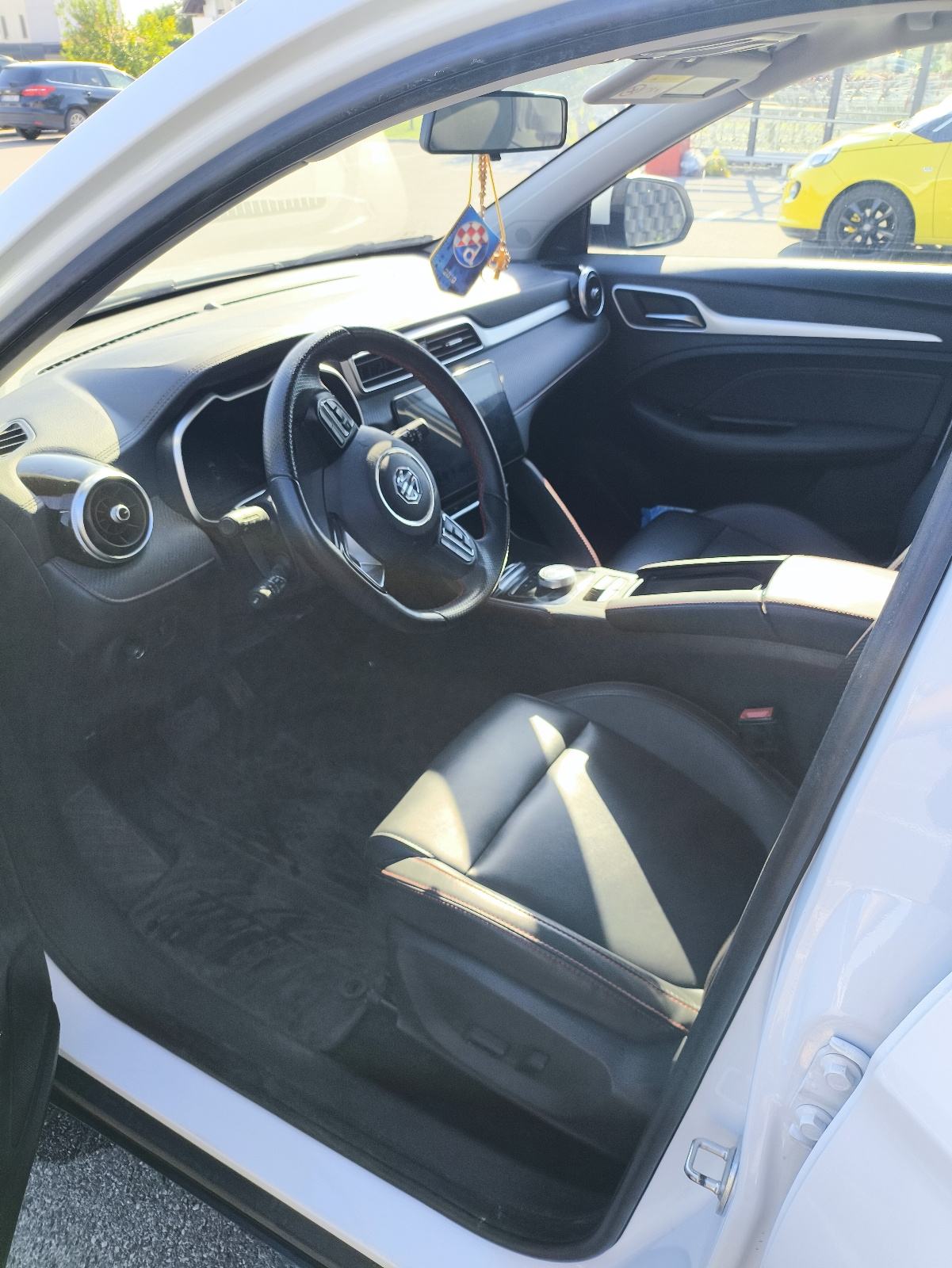 MG ZS EV električni pogon automatik, fotografija 9