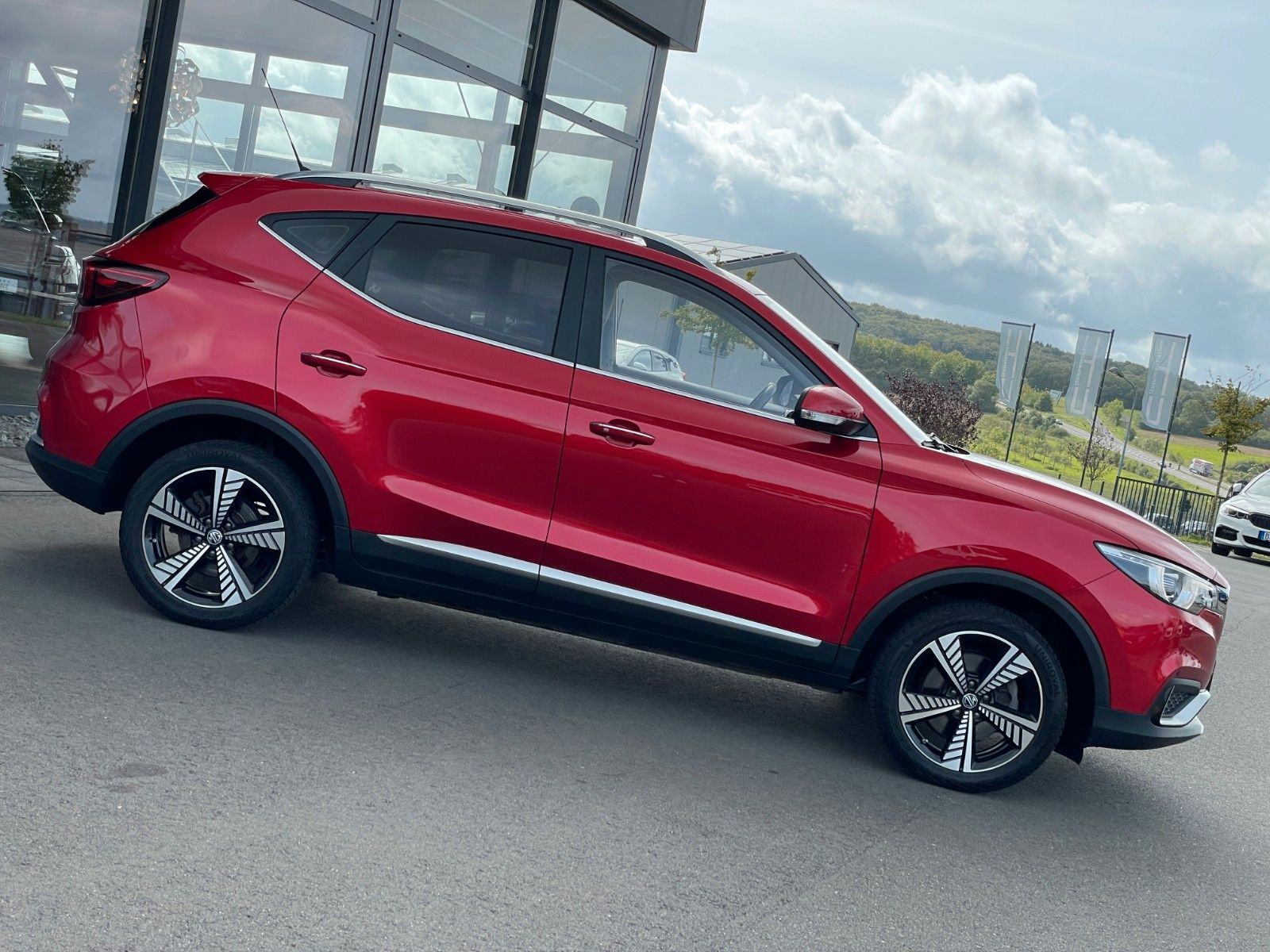 MG ZS EV LUXURY PANORAMA ACC-TEMPOMAT KOŽA 44 kWh 263km WLTP, fotografija 9