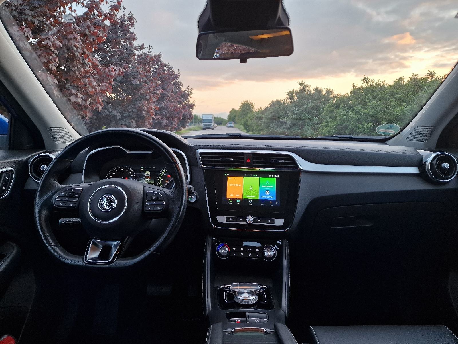 MG ZS EV Luxury, fotografija 8
