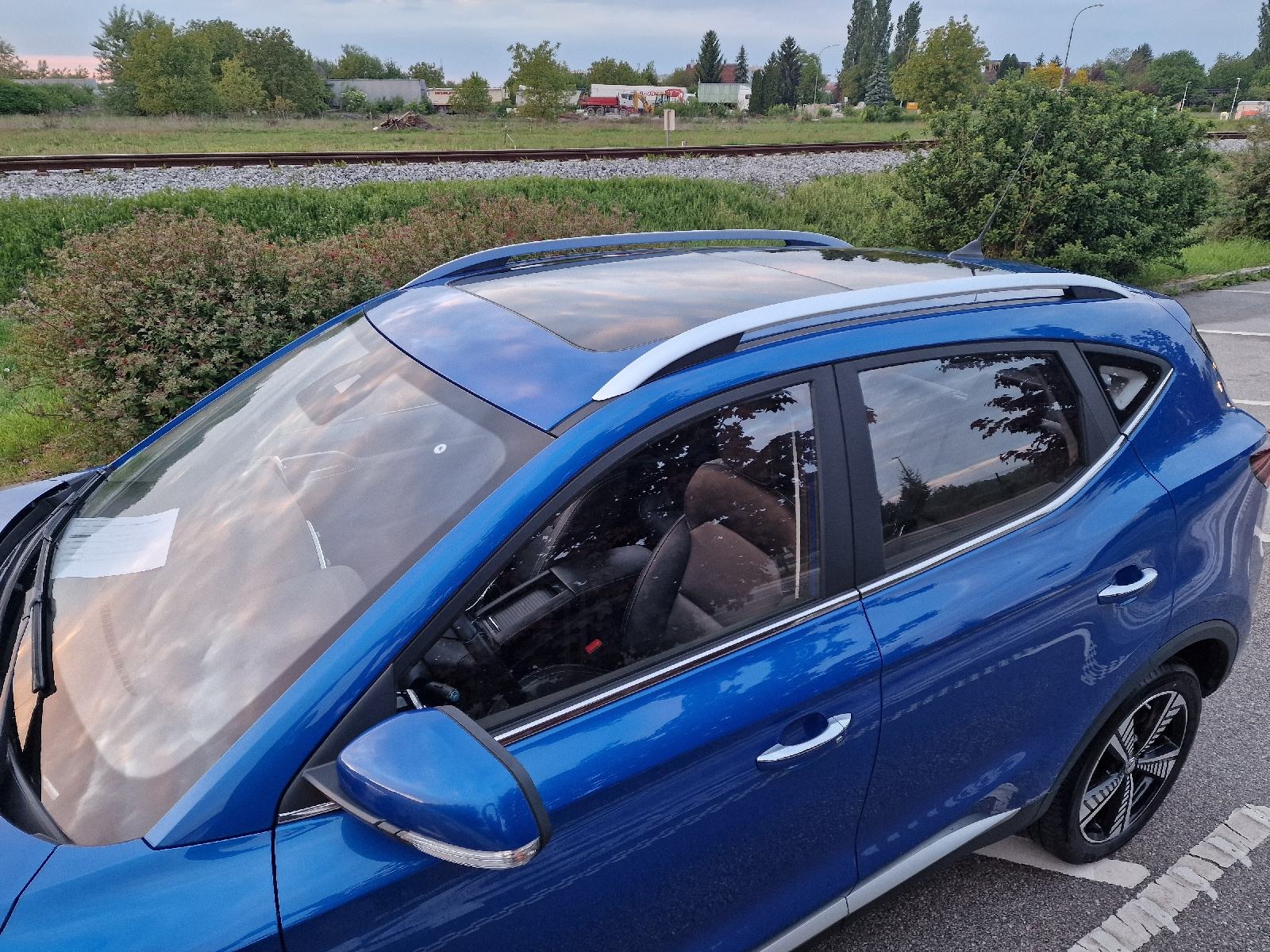 MG ZS EV Luxury, fotografija 7