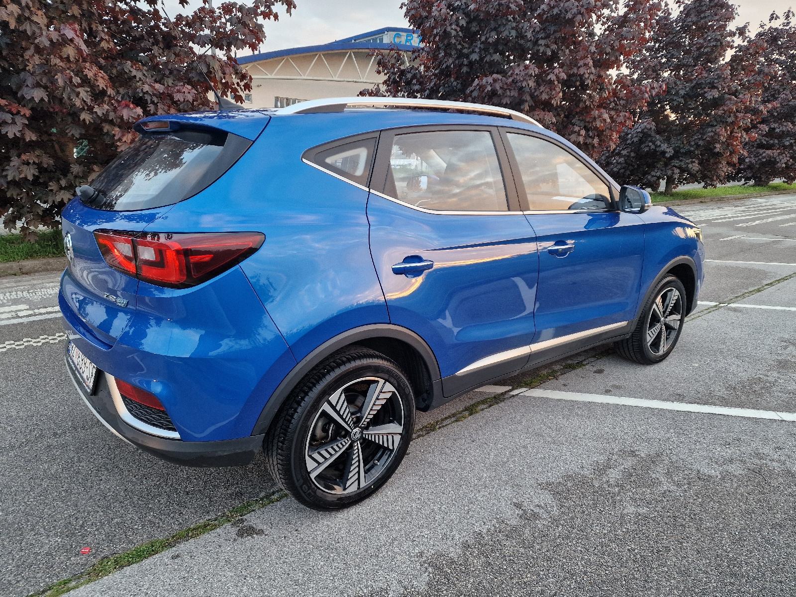 MG ZS EV Luxury, fotografija 4