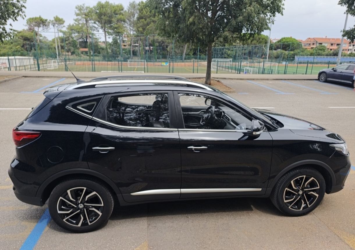 MG ZS Luxury 2024 – Full oprema, Registriran do 06/2027, fotografija 7
