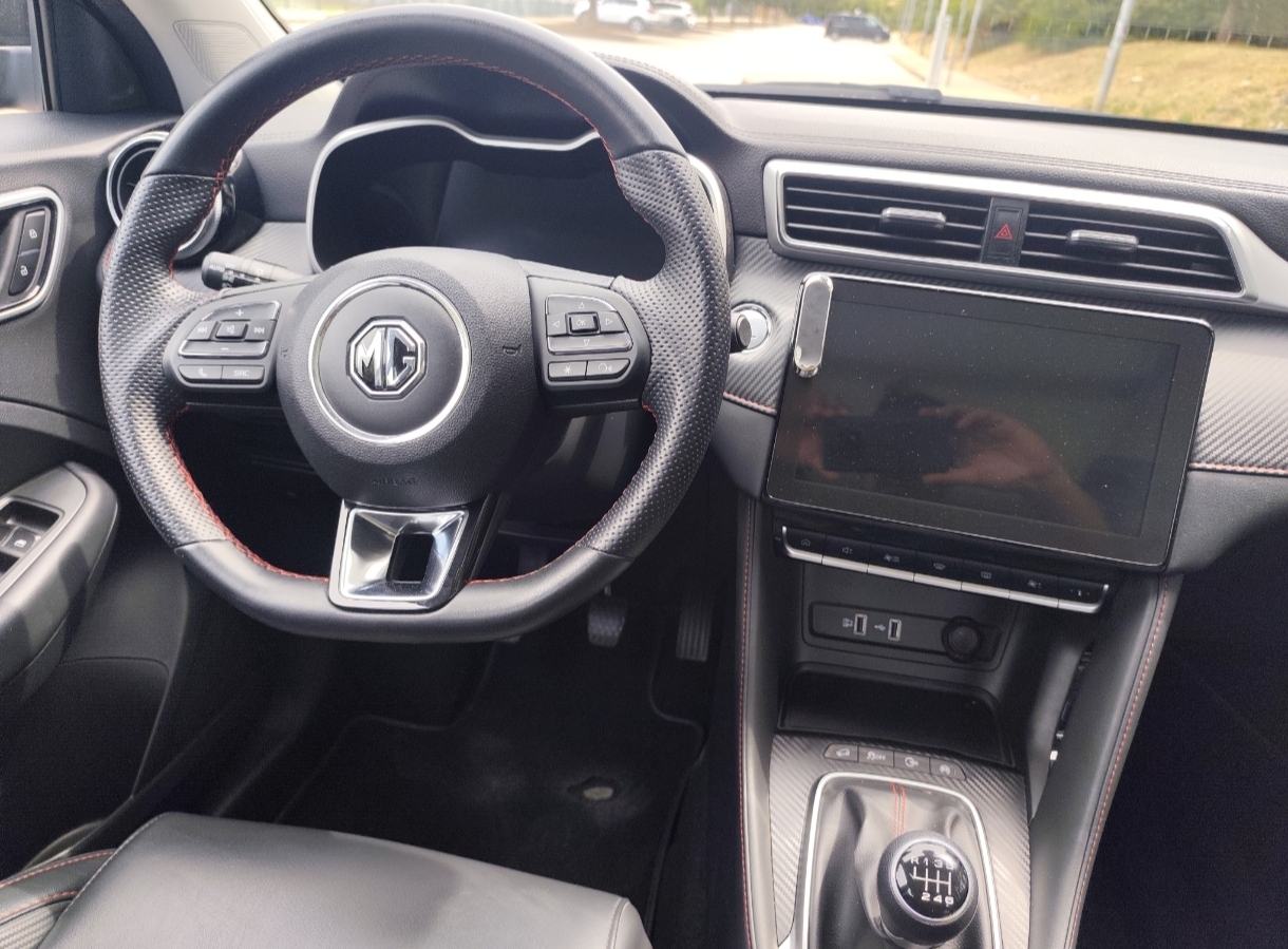 MG ZS Luxury 2024 – Full oprema, Registriran do 06/2027, fotografija 15