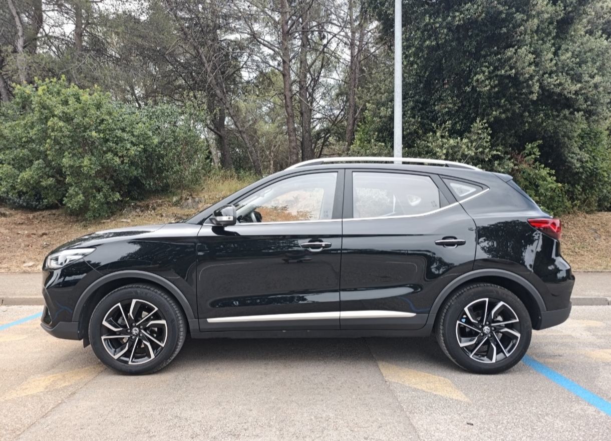 MG ZS Luxury 2024 – Full oprema, Registriran do 06/2027, fotografija 2
