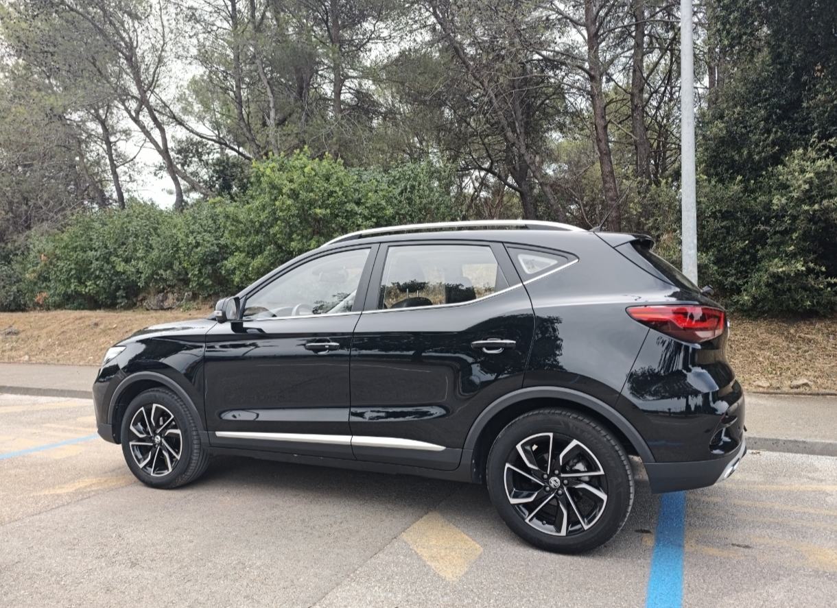 MG ZS Luxury 2024 – Full oprema, Registriran do 06/2027, fotografija 3