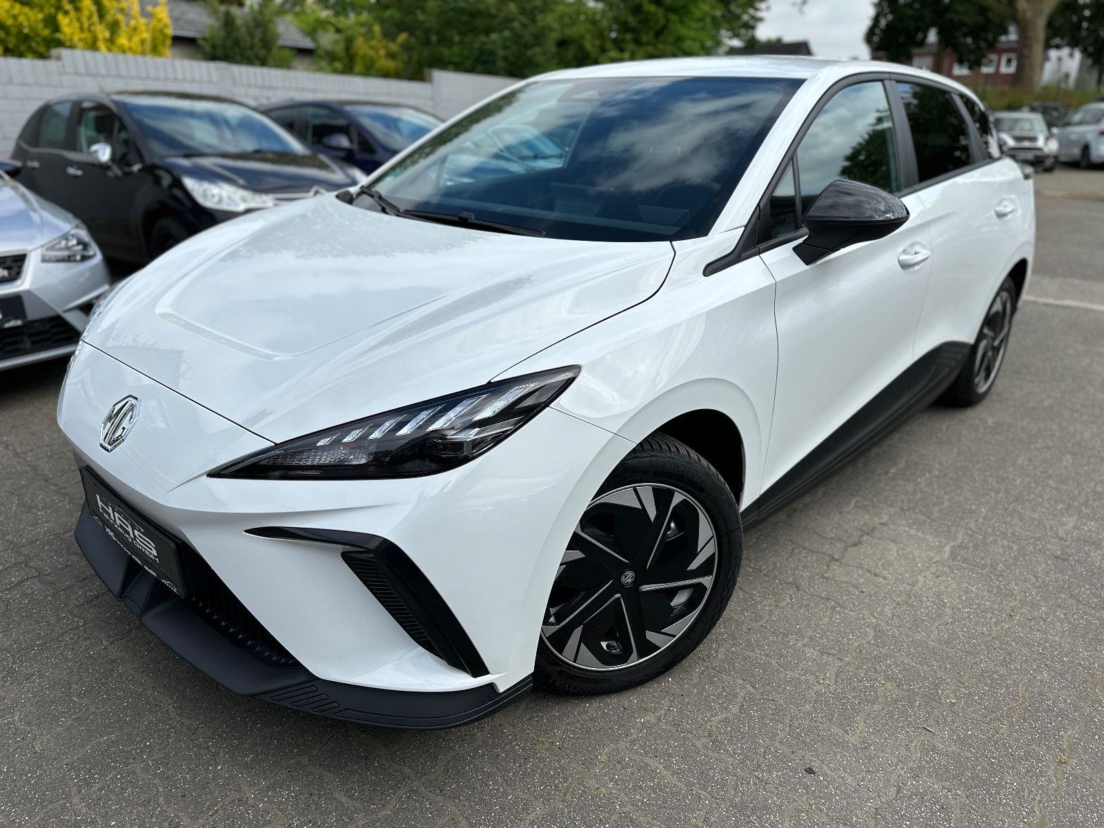 MG 4 Electric Luxury ACC EL.SIC+SIC/VOLAN GRIJ. 64 kWh 450km WLTP, fotografija 2