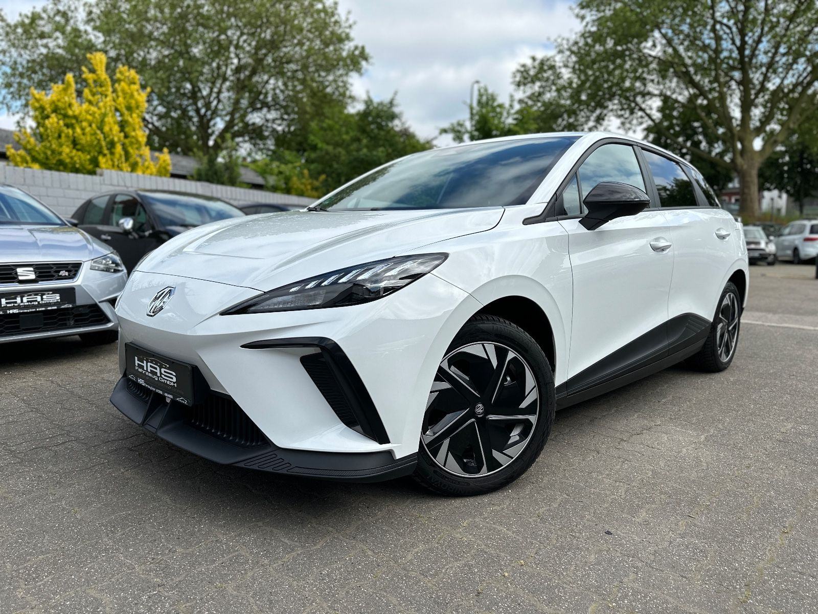 MG 4 Electric Luxury ACC EL.SIC+SIC/VOLAN GRIJ. 64 kWh 450km WLTP, fotografija 5