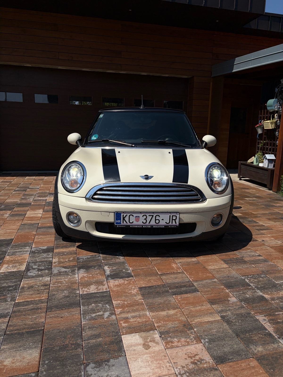MINI Cabrio Cooper, 1,6 benzin, fotografija 7