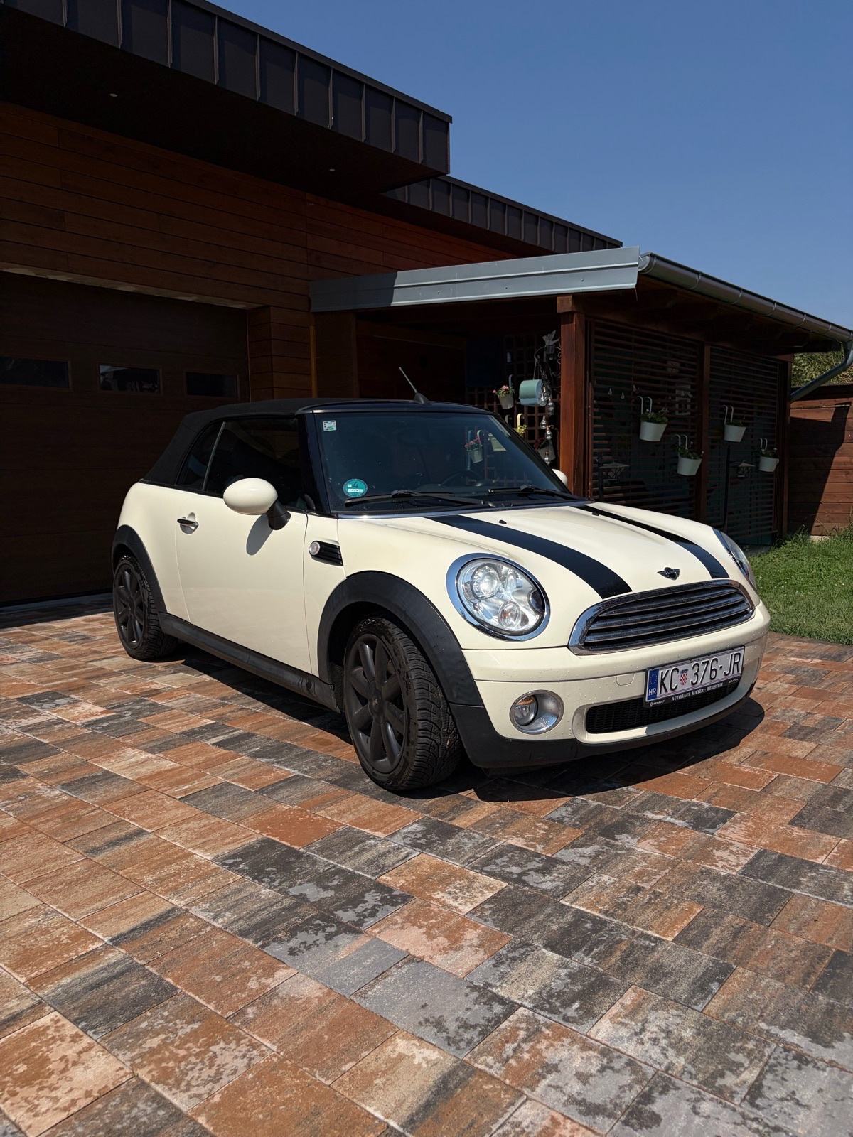MINI Cabrio Cooper, 1,6 benzin, fotografija 8