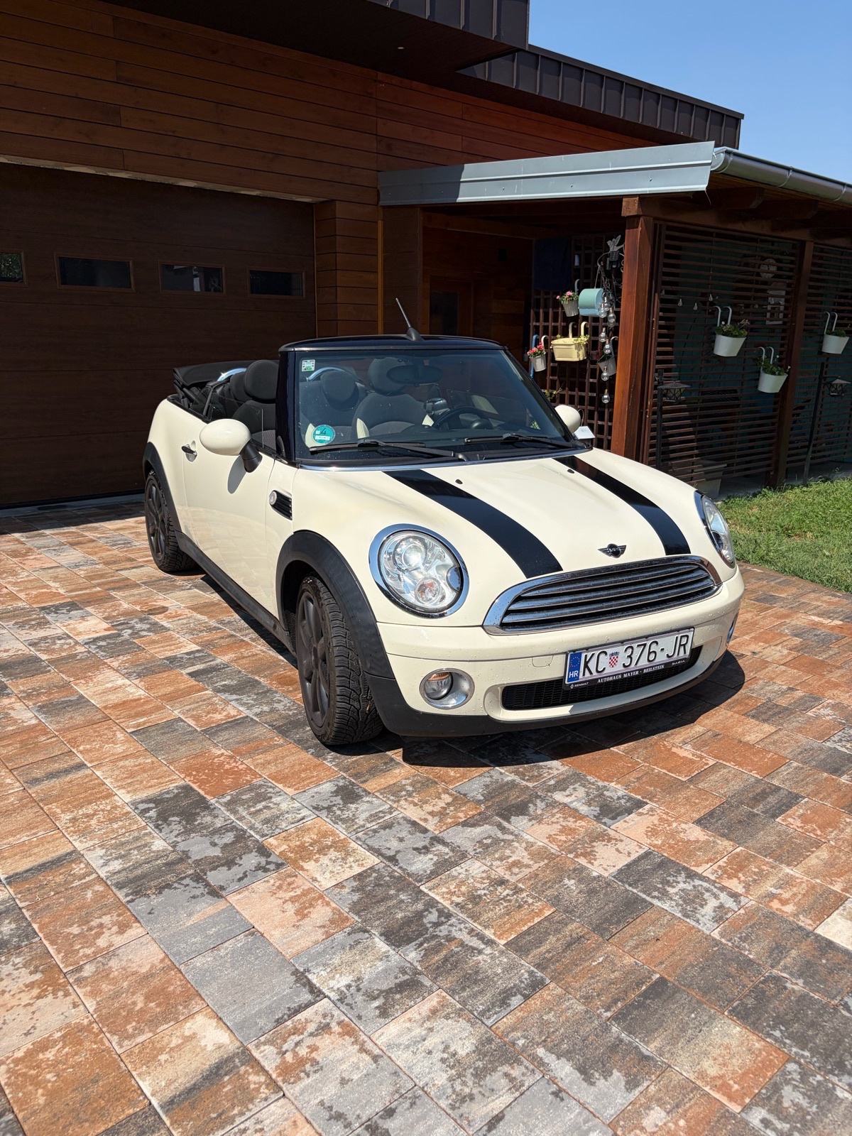 MINI Cabrio Cooper, 1,6 benzin, fotografija 3