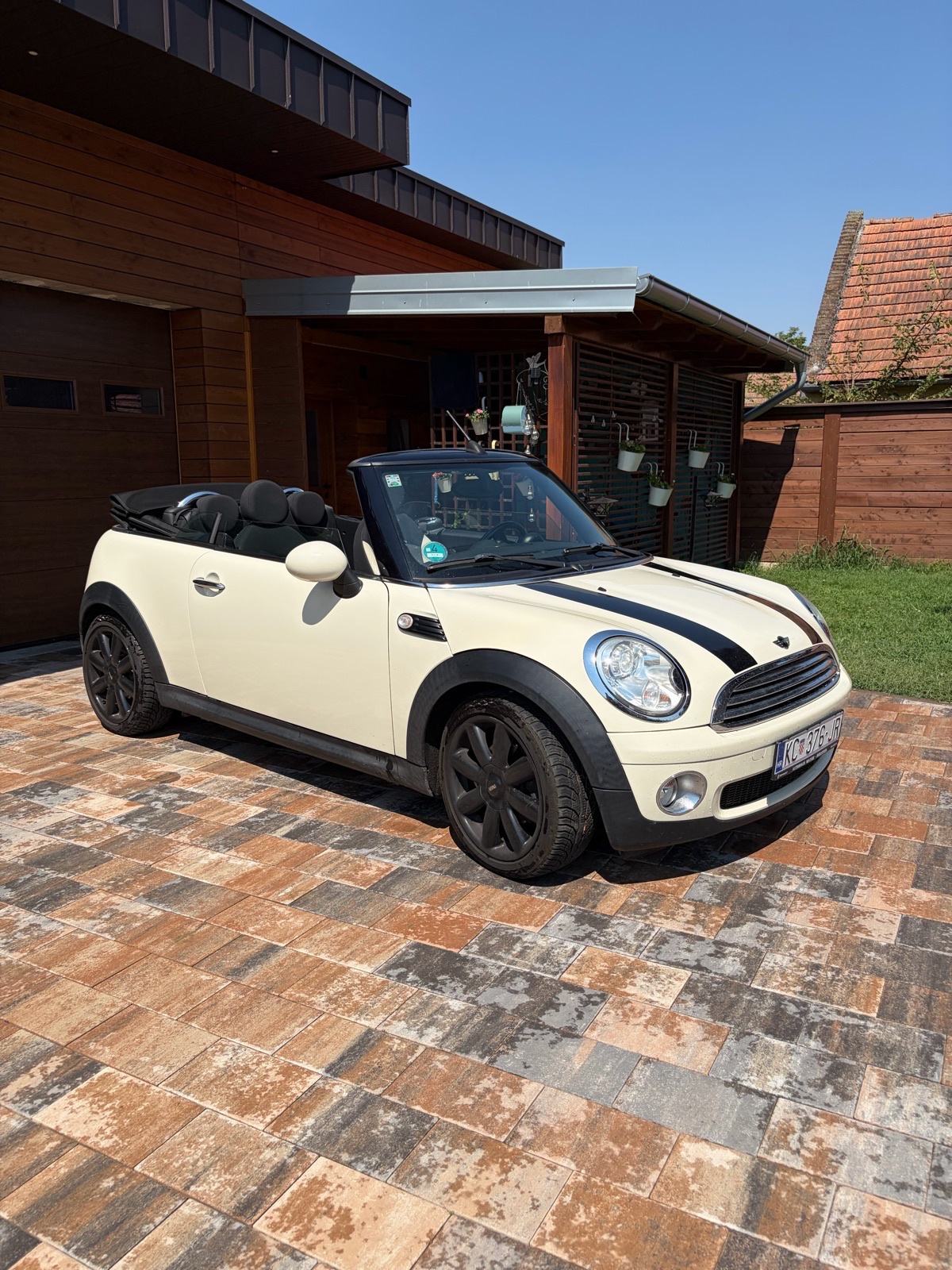 MINI Cabrio Cooper, 1,6 benzin, fotografija 2