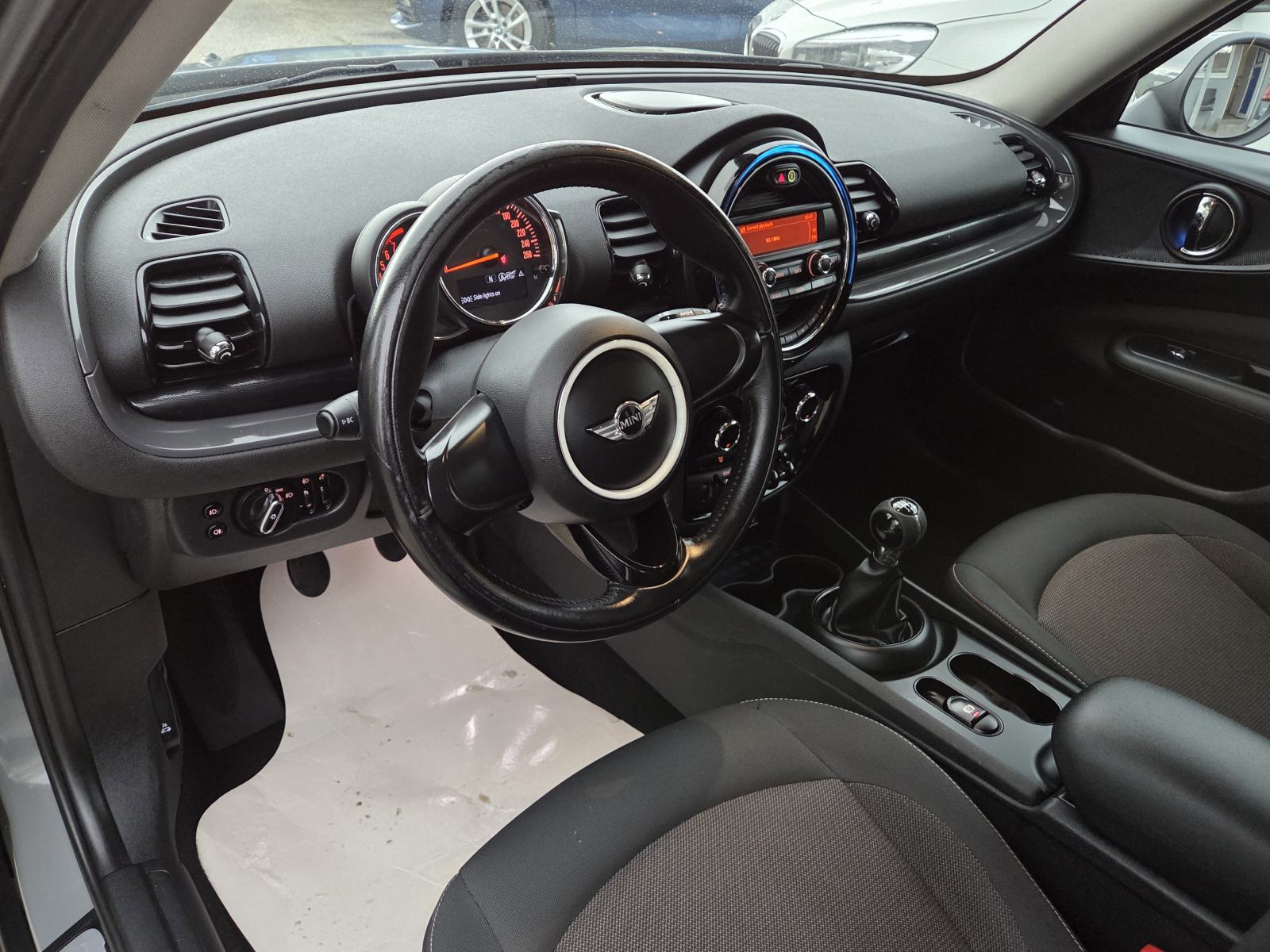 MINI Clubman 1.5 2017god."118000km"-SERVISNA-GARANCIJA-TOP STANJE, fotografija 10