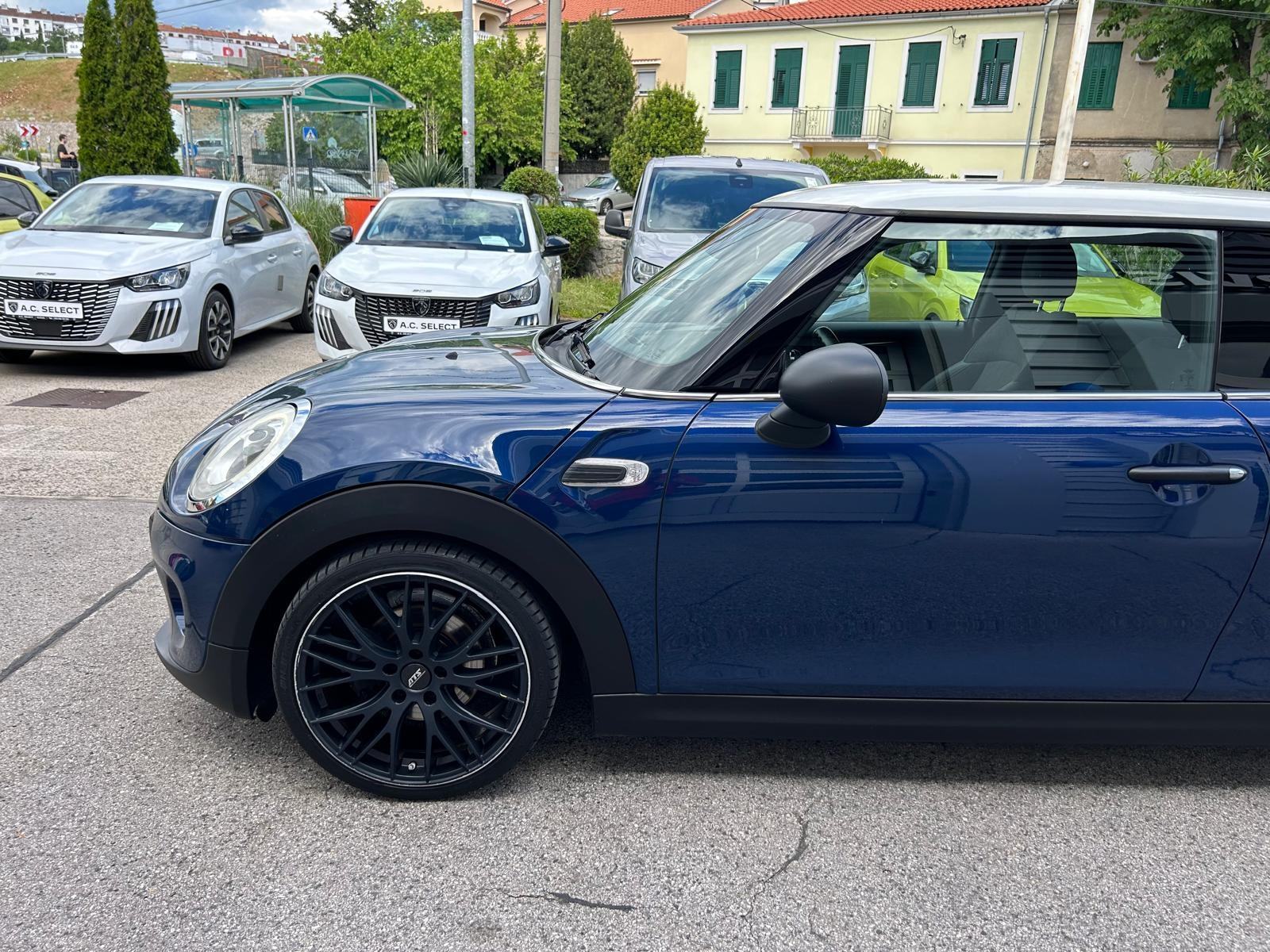 MINI Cooper 1.5i - 2015 - 120000km - SERVISNA - GARANCIJA - REG 1GOD!, fotografija 4