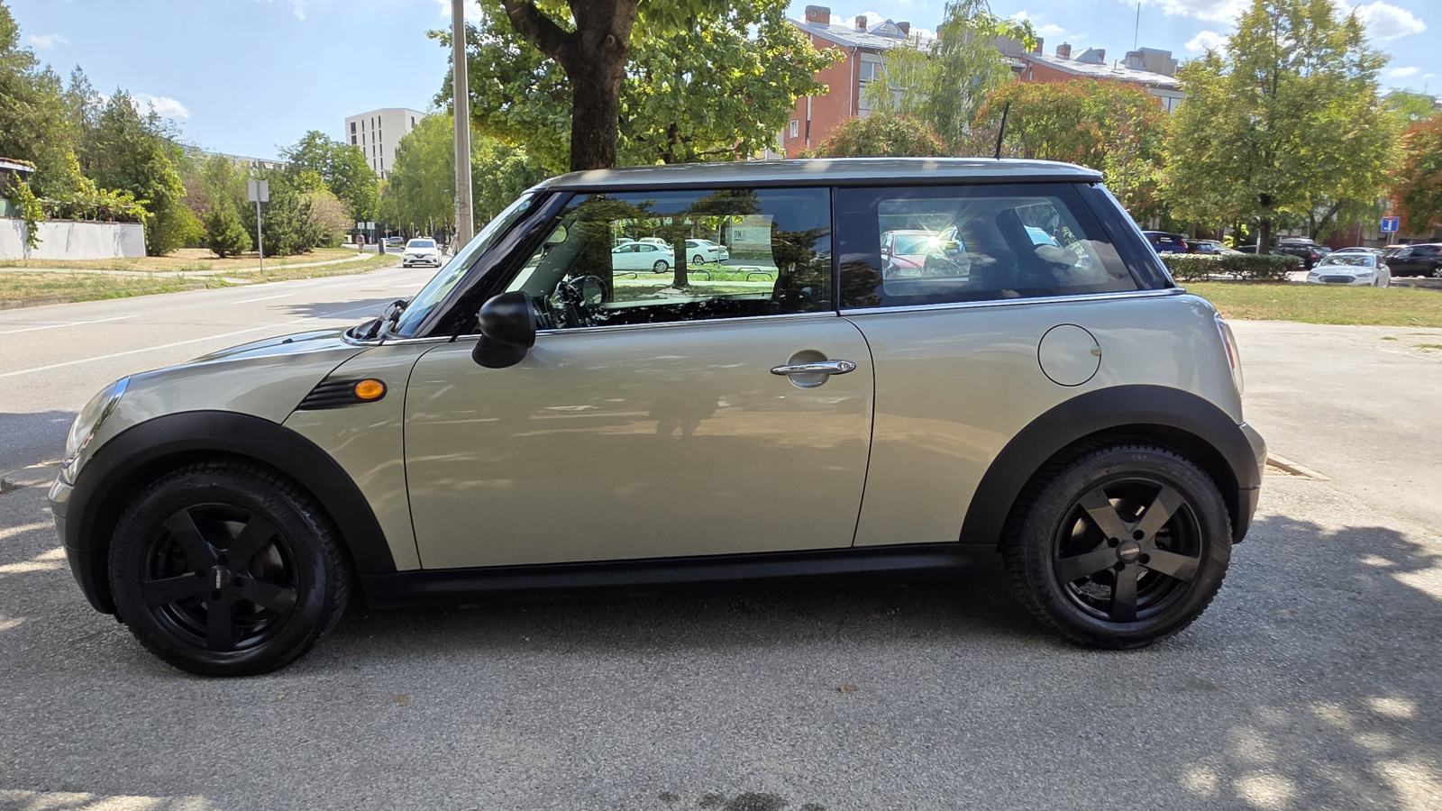MINI Cooper 1.4 benz, 70 kw, 148 tkm, klima, servisna, alu, TOP STANJE, fotografija 9